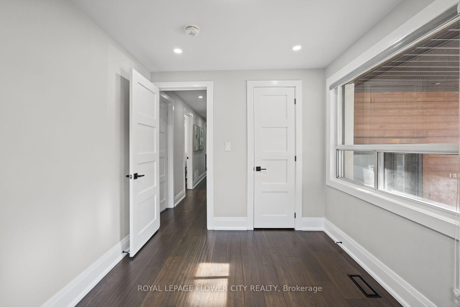Photo 21 of 1812 Christopher Road, Mississauga, Clarkson — HOMEH