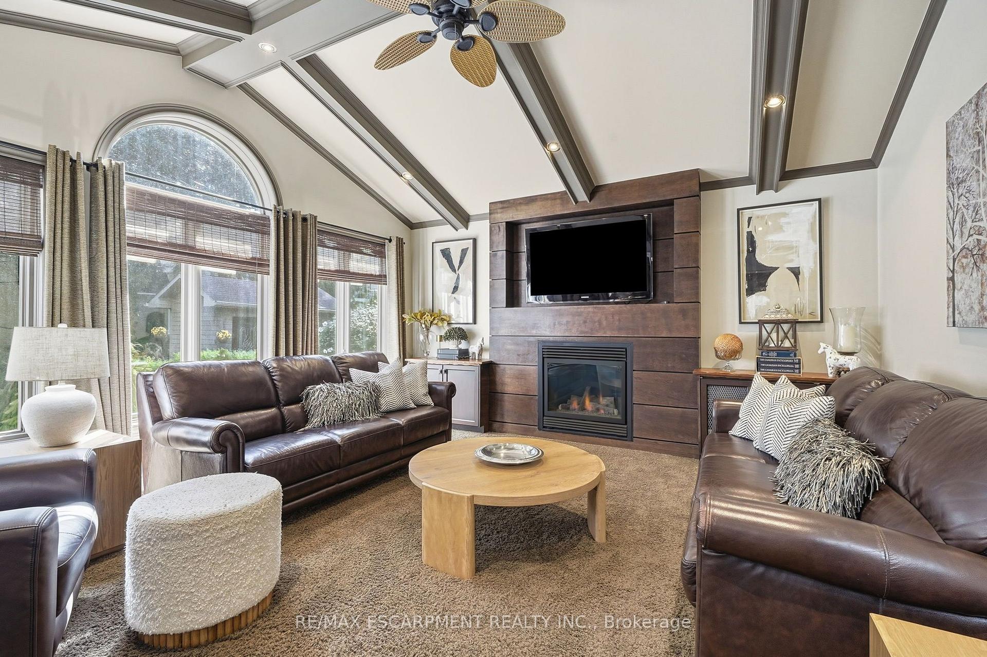 Photo 9 of 816 Alexander Road, Hamilton, Ancaster — HOMEH
