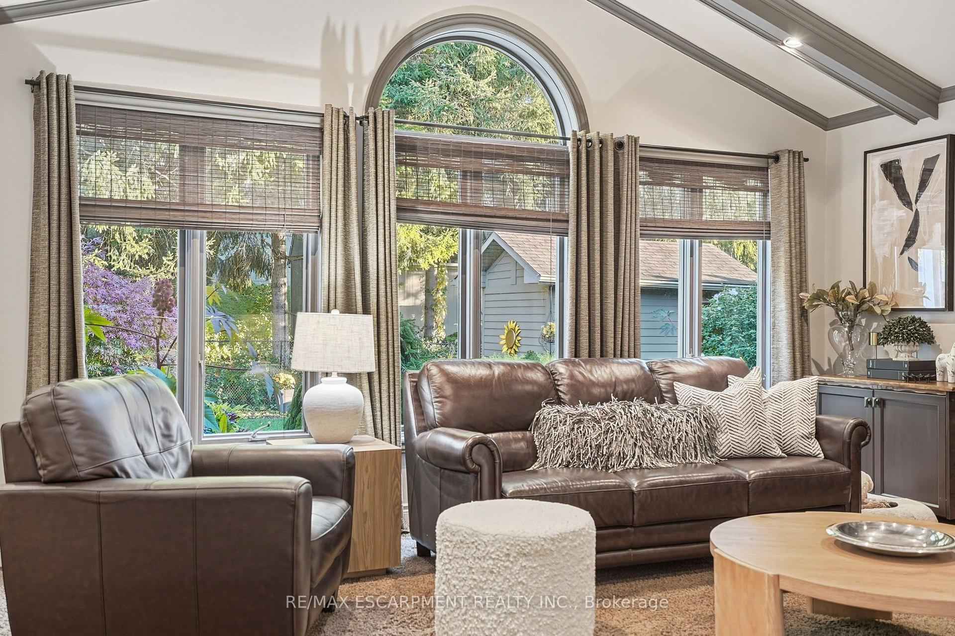 Photo 10 of 816 Alexander Road, Hamilton, Ancaster — HOMEH