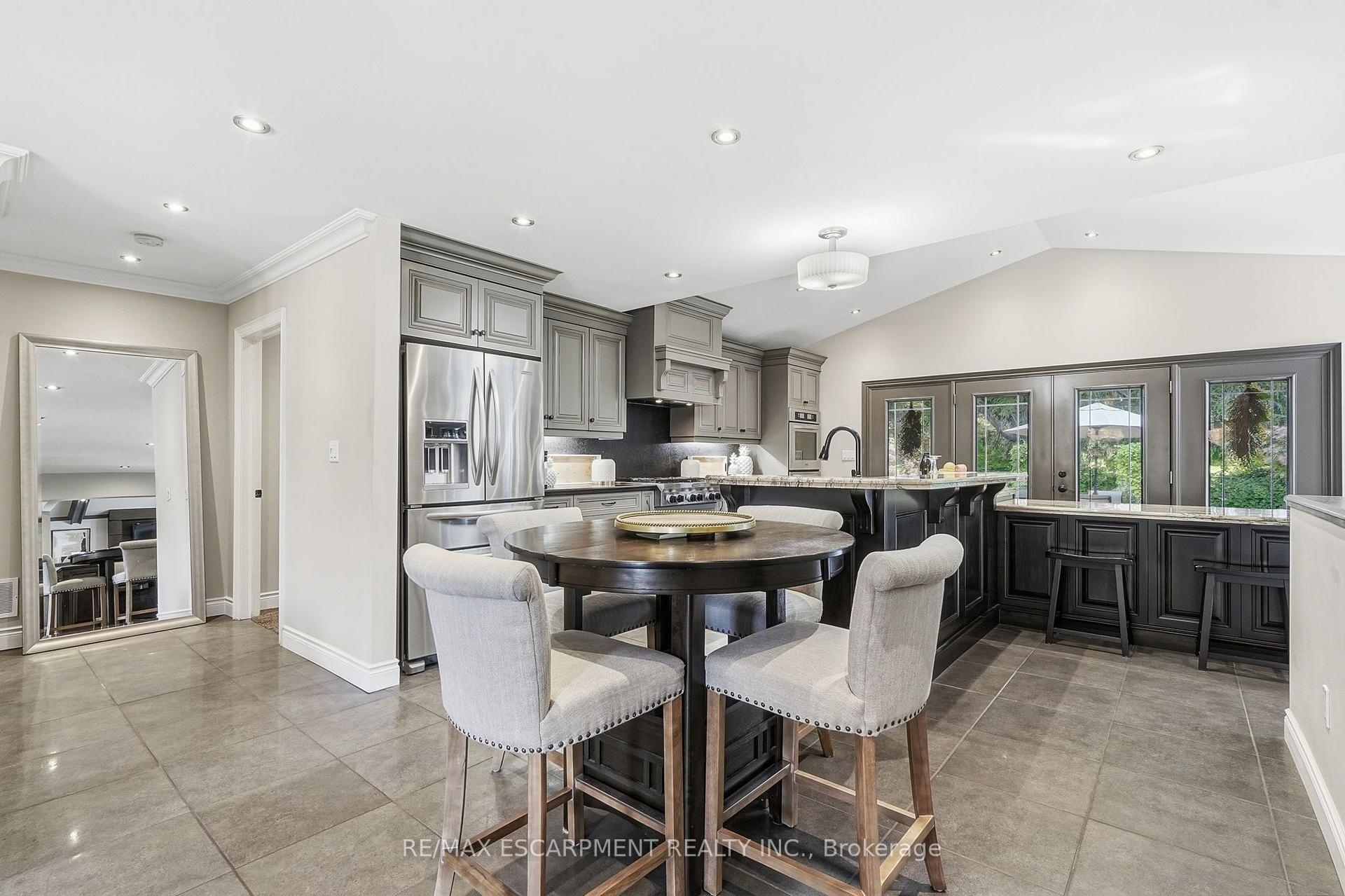 Photo 13 of 816 Alexander Road, Hamilton, Ancaster — HOMEH
