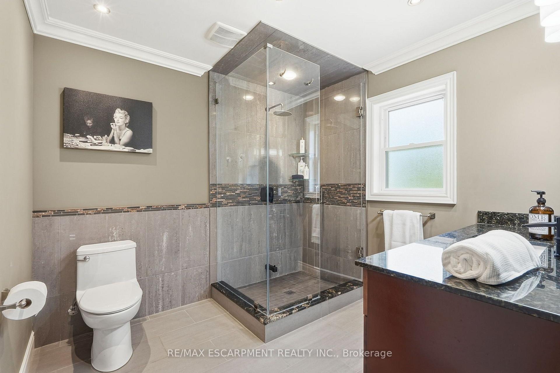 Photo 23 of 816 Alexander Road, Hamilton, Ancaster — HOMEH
