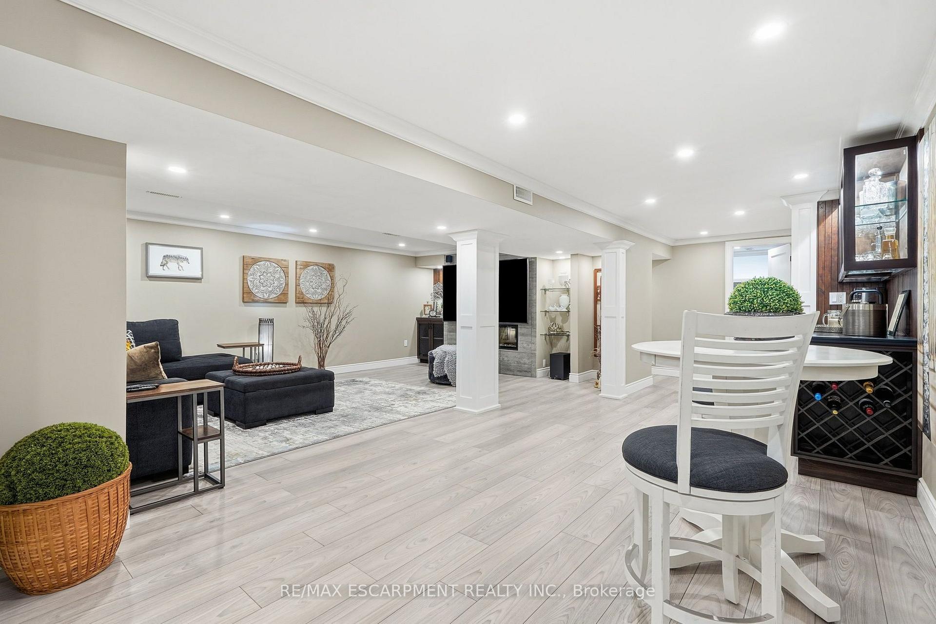 Photo 31 of 816 Alexander Road, Hamilton, Ancaster — HOMEH