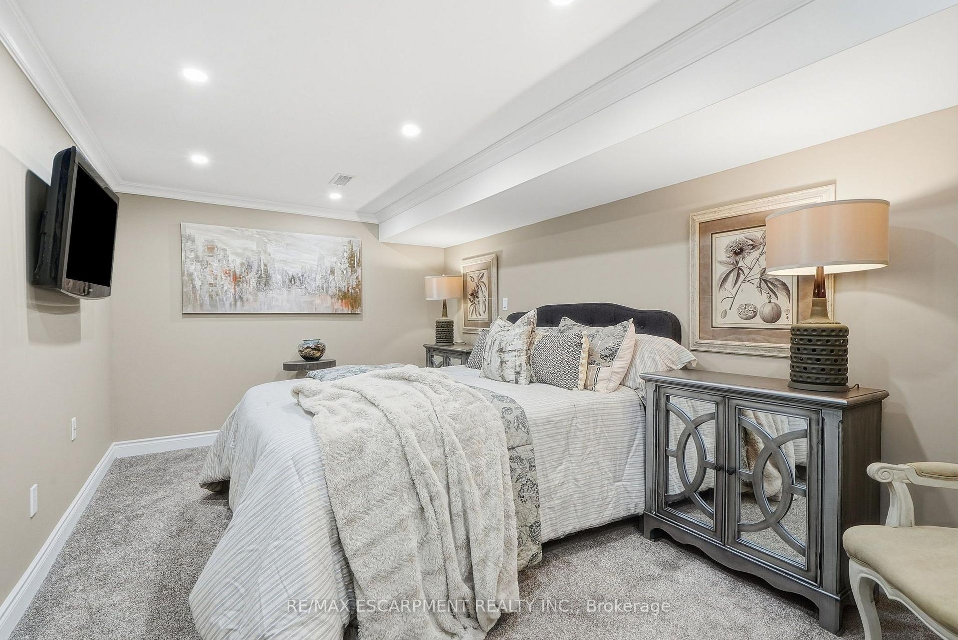 Photo 36 of 816 Alexander Road, Hamilton, Ancaster — HOMEH