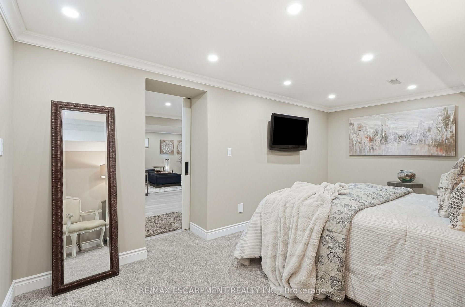 Photo 37 of 816 Alexander Road, Hamilton, Ancaster — HOMEH