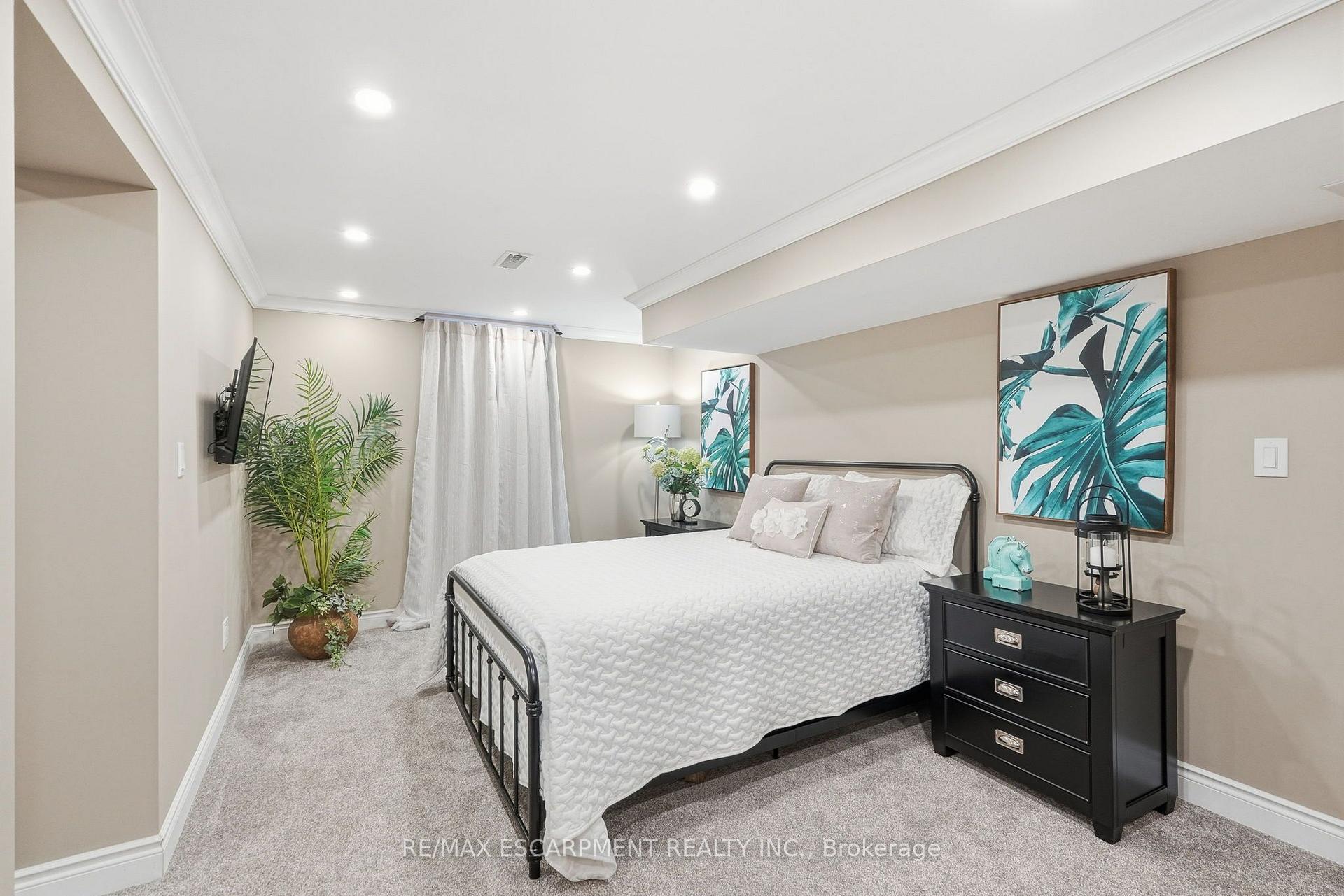 Photo 38 of 816 Alexander Road, Hamilton, Ancaster — HOMEH