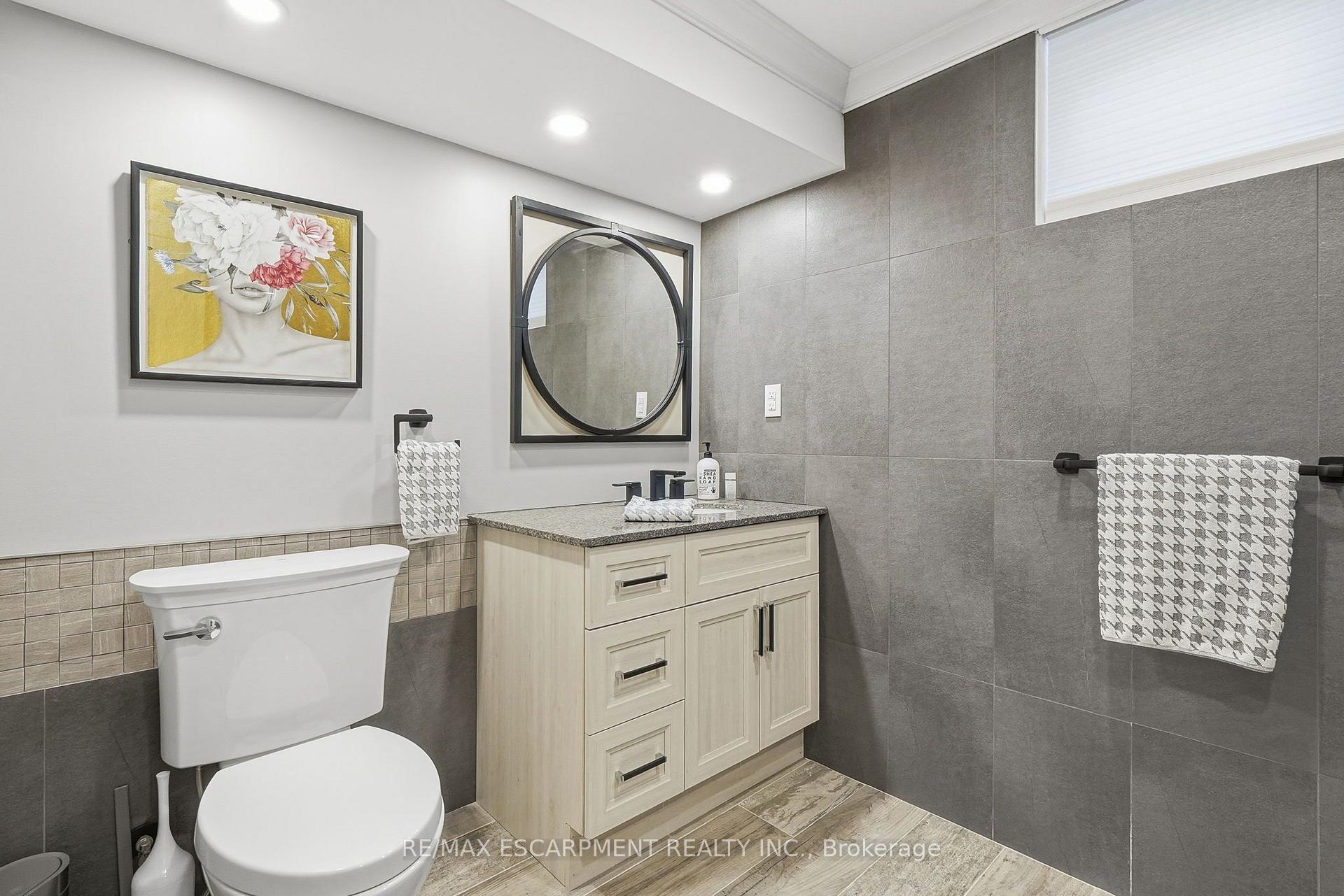 Photo 40 of 816 Alexander Road, Hamilton, Ancaster — HOMEH