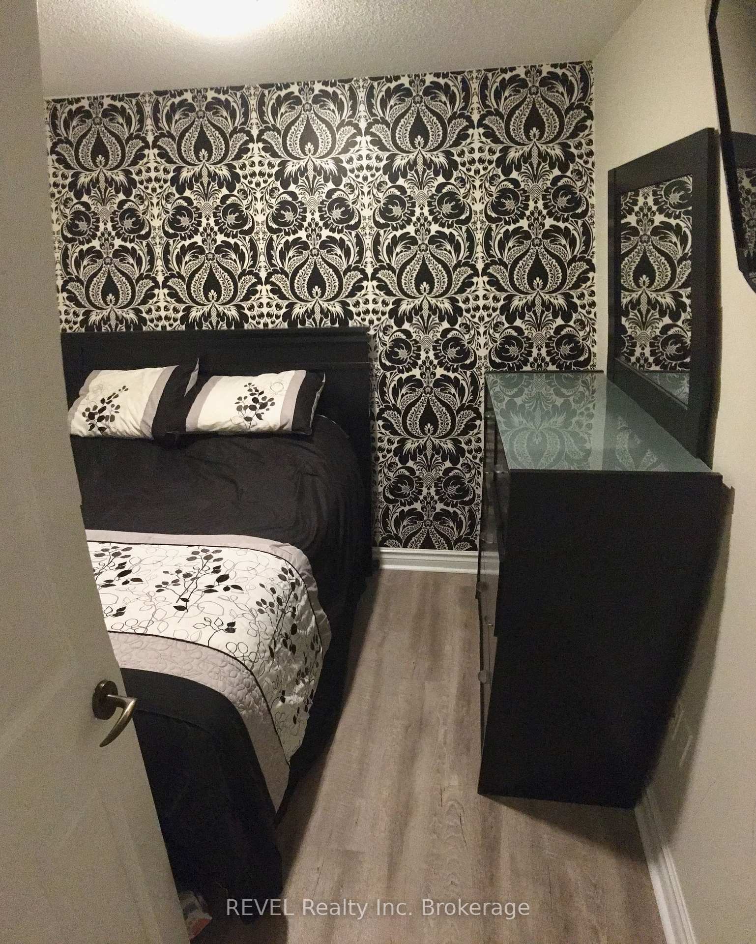Photo 3 of Unit 317, 2030 Cleaver Avenue, Burlington, Headon — HOMEH