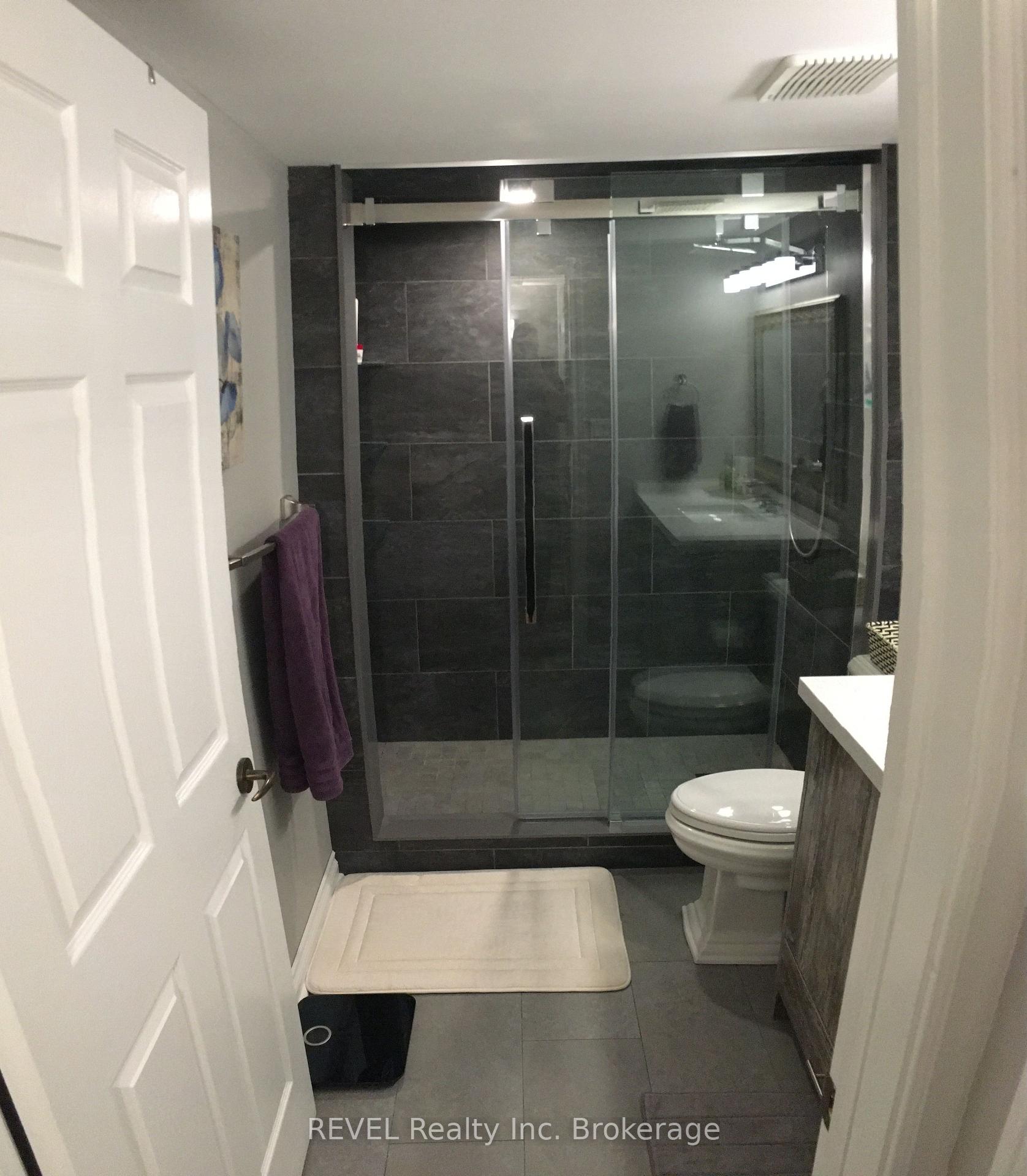 Photo 5 of Unit 317, 2030 Cleaver Avenue, Burlington, Headon — HOMEH