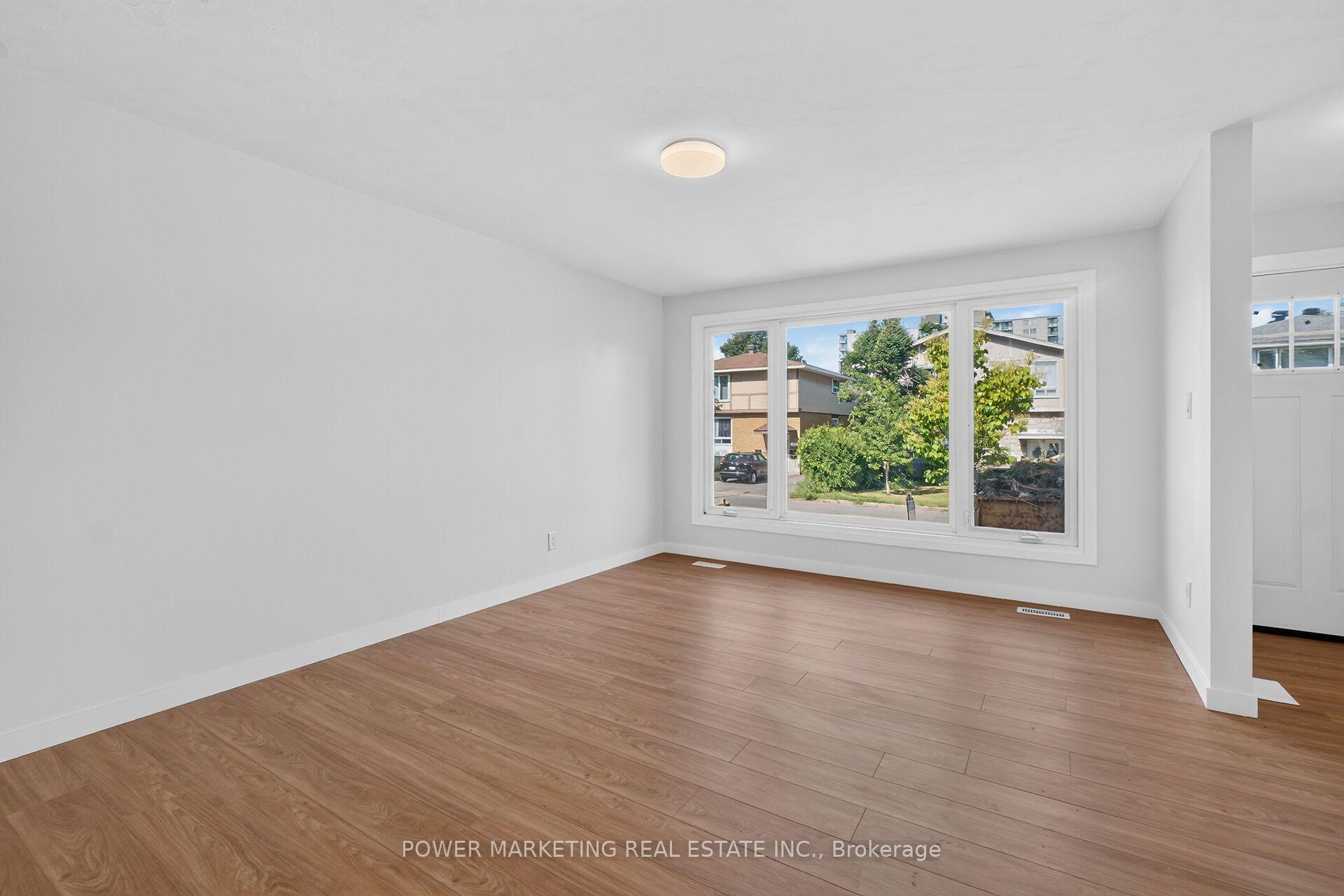 Photo 6 of 2654 Conn Street, Ottawa, Britannia — HOMEH