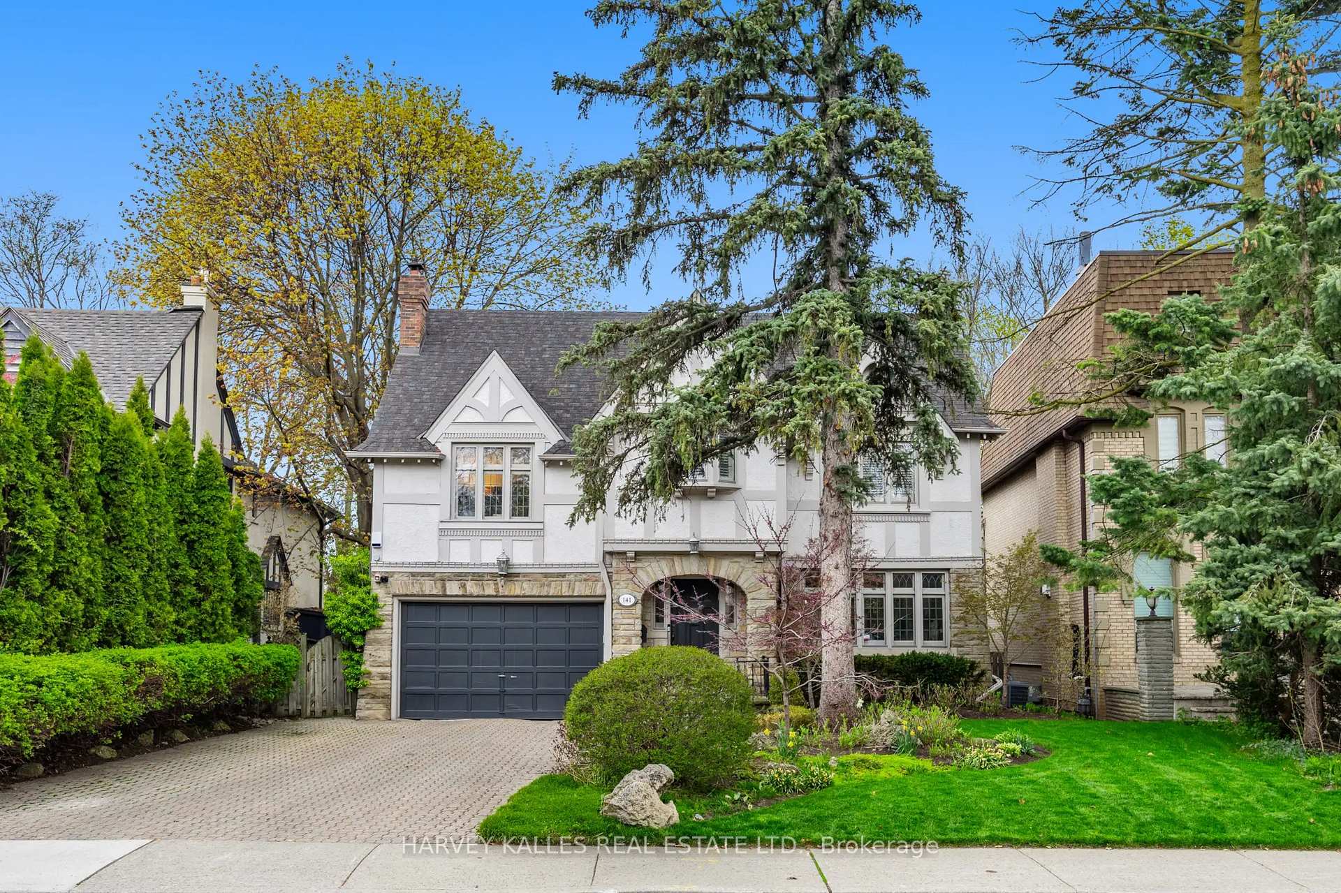 Photo 4 of 141 Old Forest Hill Road, Toronto, Forest Hill North — HOMEH