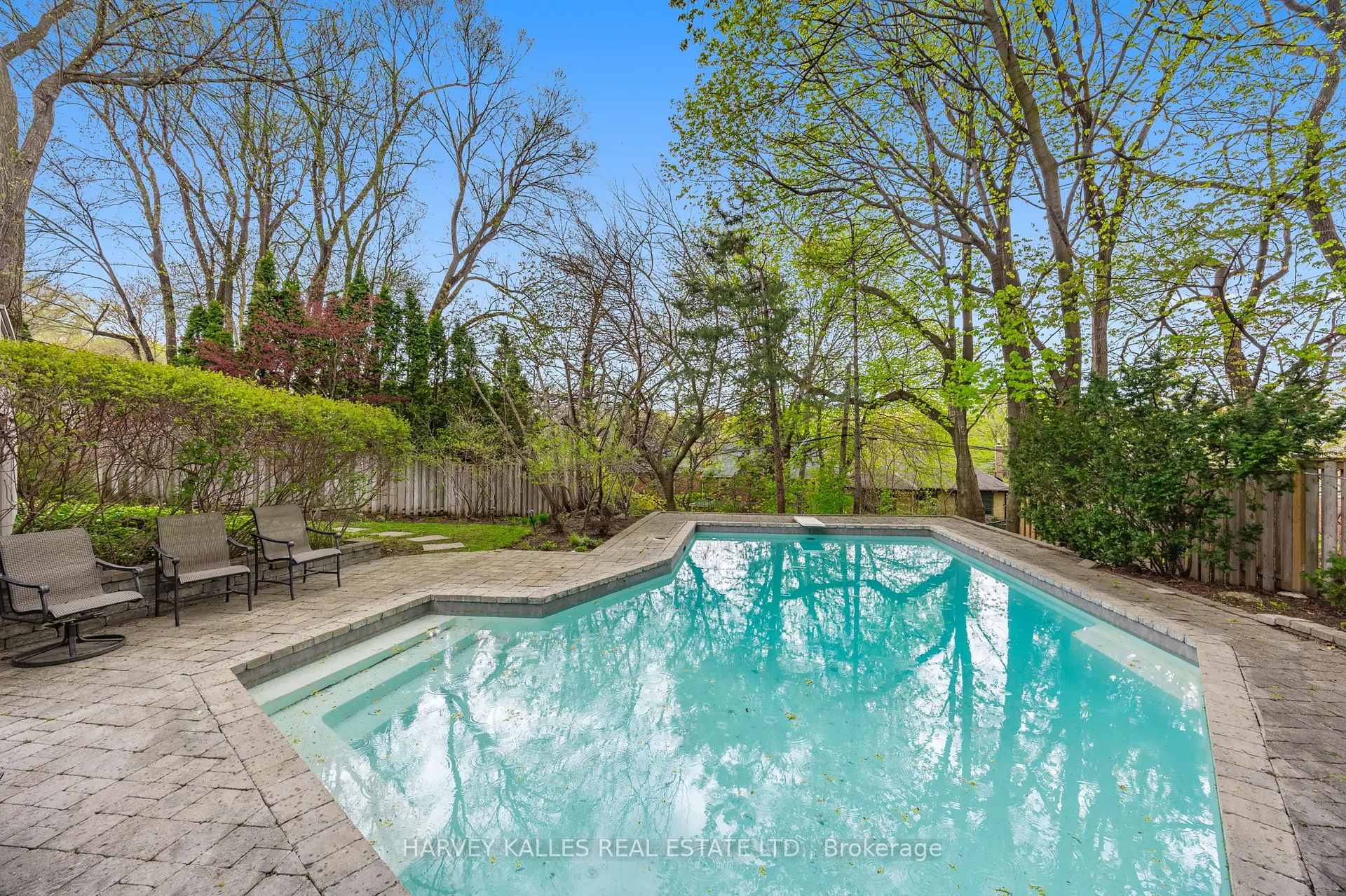 Photo 31 of 141 Old Forest Hill Road, Toronto, Forest Hill North — HOMEH