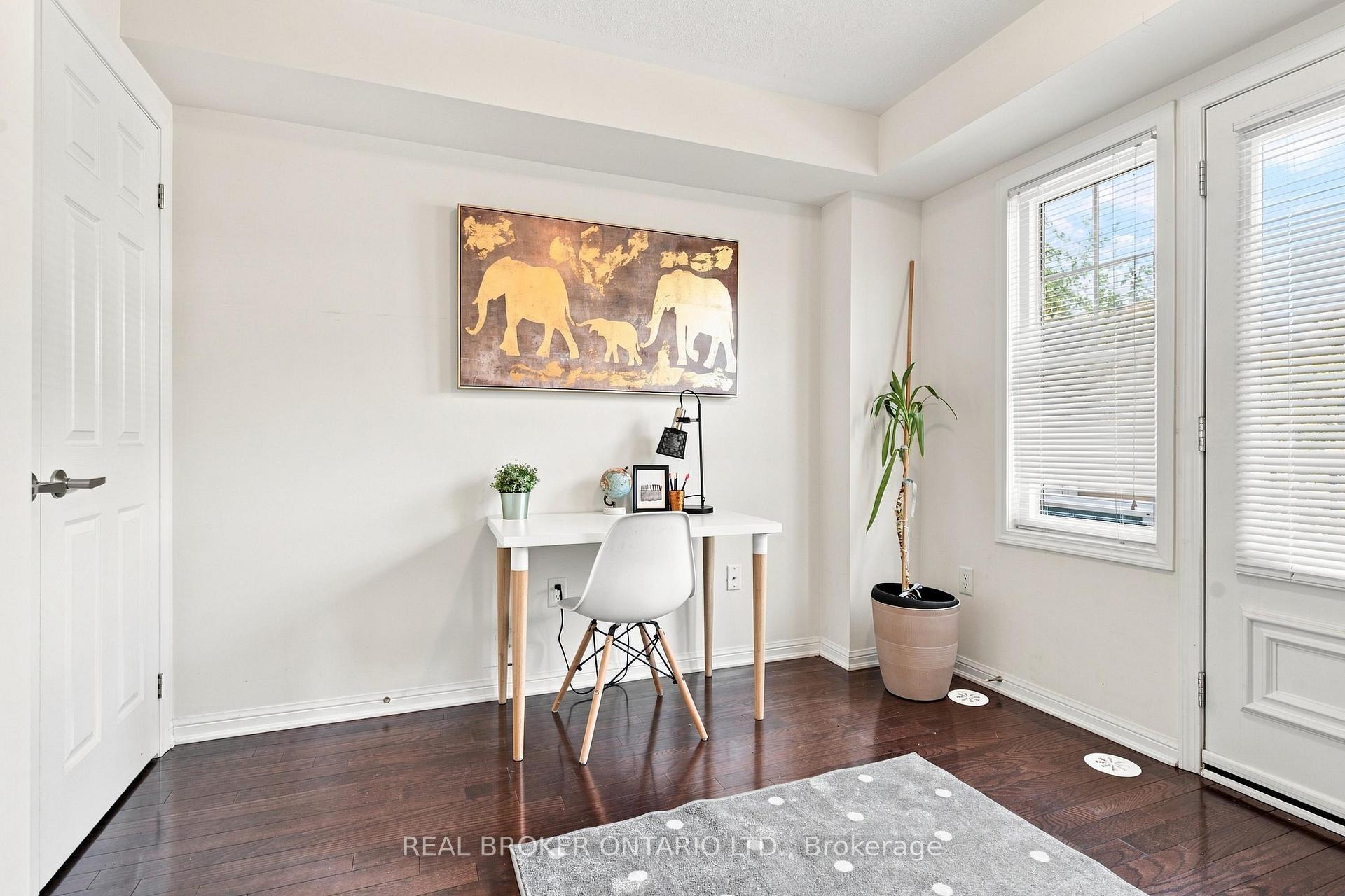 Photo 11 of 8 Ayers Crescent, Scarborough, Clairlea-Birchmount — HOMEH