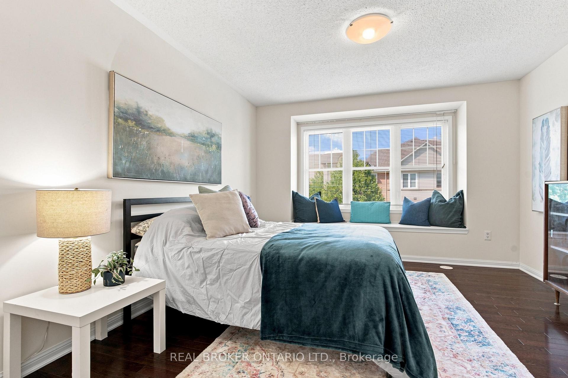 Photo 15 of 8 Ayers Crescent, Scarborough, Clairlea-Birchmount — HOMEH