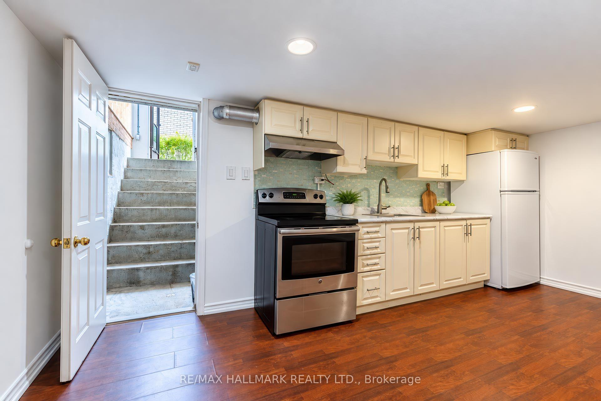 Photo 19 of 14 Saunders Road, Scarborough, Guildwood — HOMEH