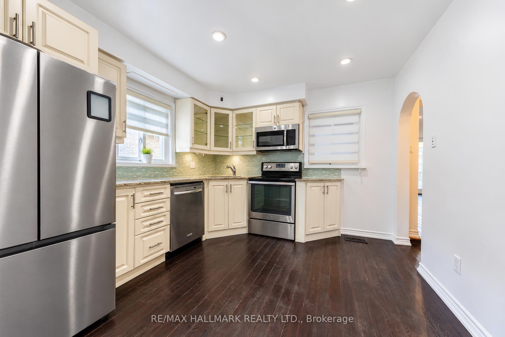 Photo 25 of 14 Saunders Road, Scarborough, Guildwood — HOMEH