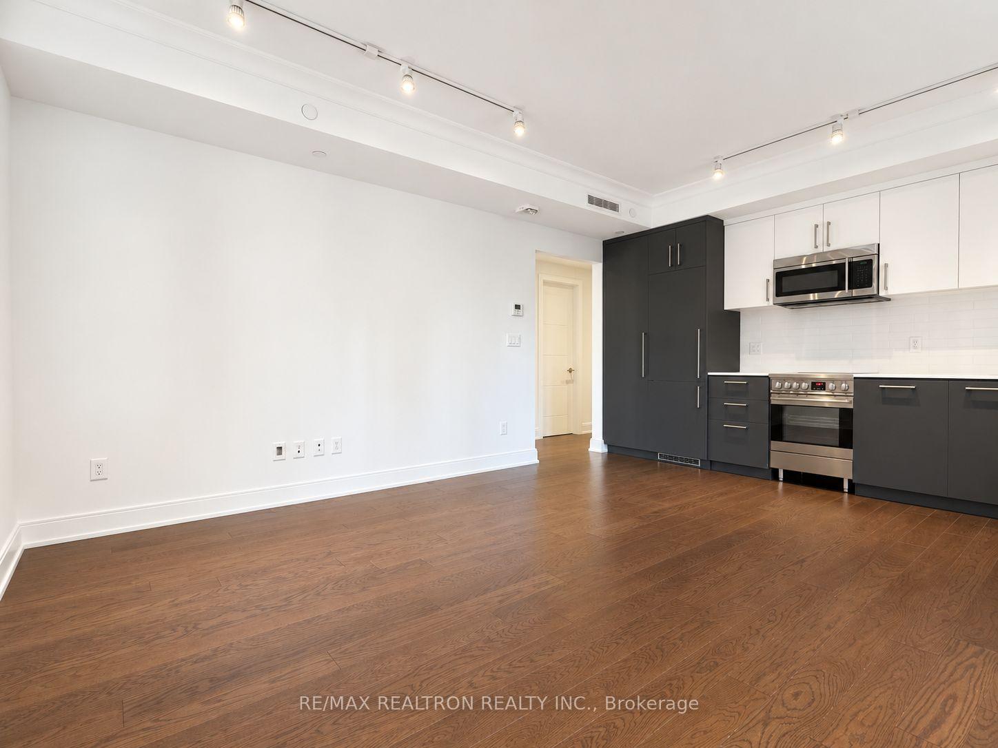 Photo 3 of Unit 106, 2 Clarendon Avenue, Toronto, Casa Loma — HOMEH