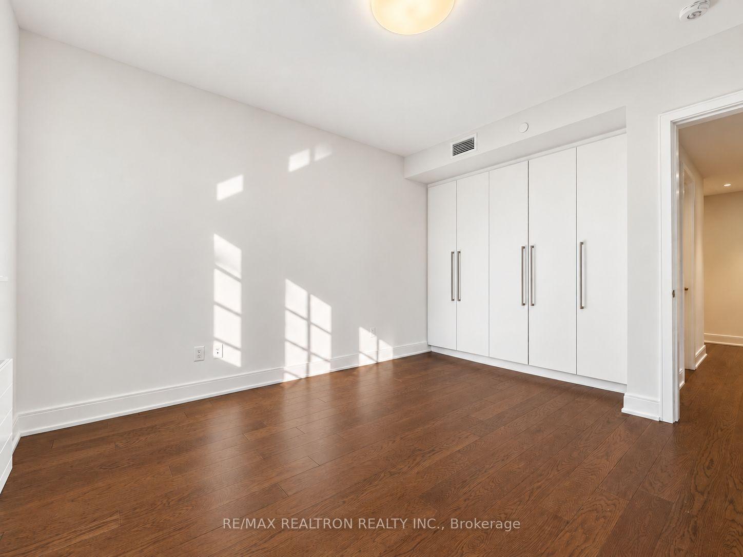 Photo 5 of Unit 106, 2 Clarendon Avenue, Toronto, Casa Loma — HOMEH