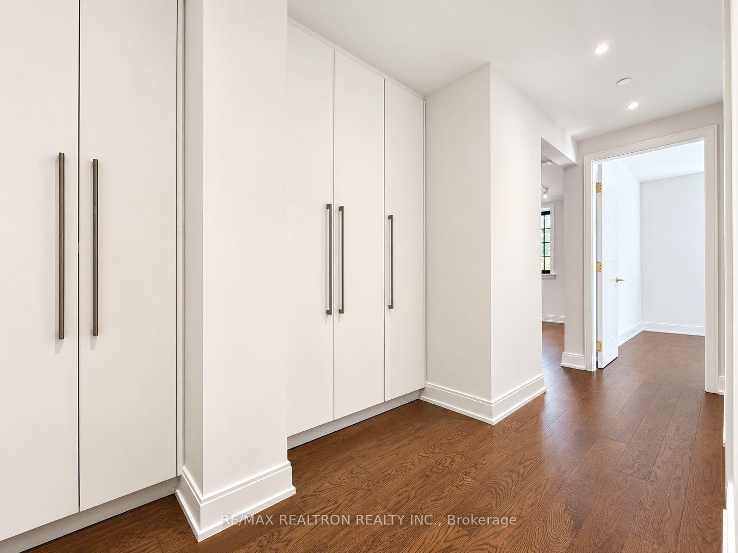 Photo 9 of Unit 106, 2 Clarendon Avenue, Toronto, Casa Loma — HOMEH