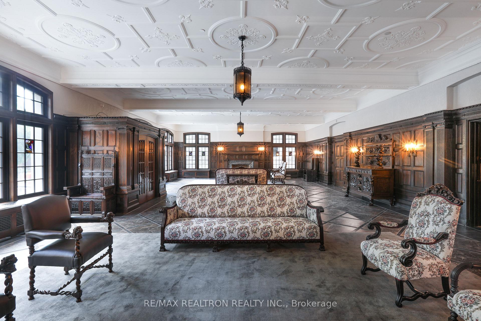 Photo 13 of Unit 106, 2 Clarendon Avenue, Toronto, Casa Loma — HOMEH