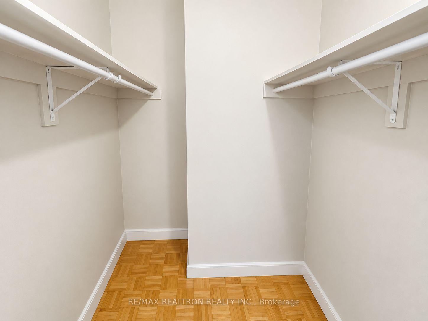 Photo 7 of Unit 202, 10 Shallmar Boulevard, Toronto, Forest Hill North — HOMEH