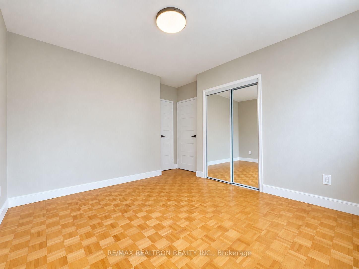 Photo 9 of Unit 202, 10 Shallmar Boulevard, Toronto, Forest Hill North — HOMEH