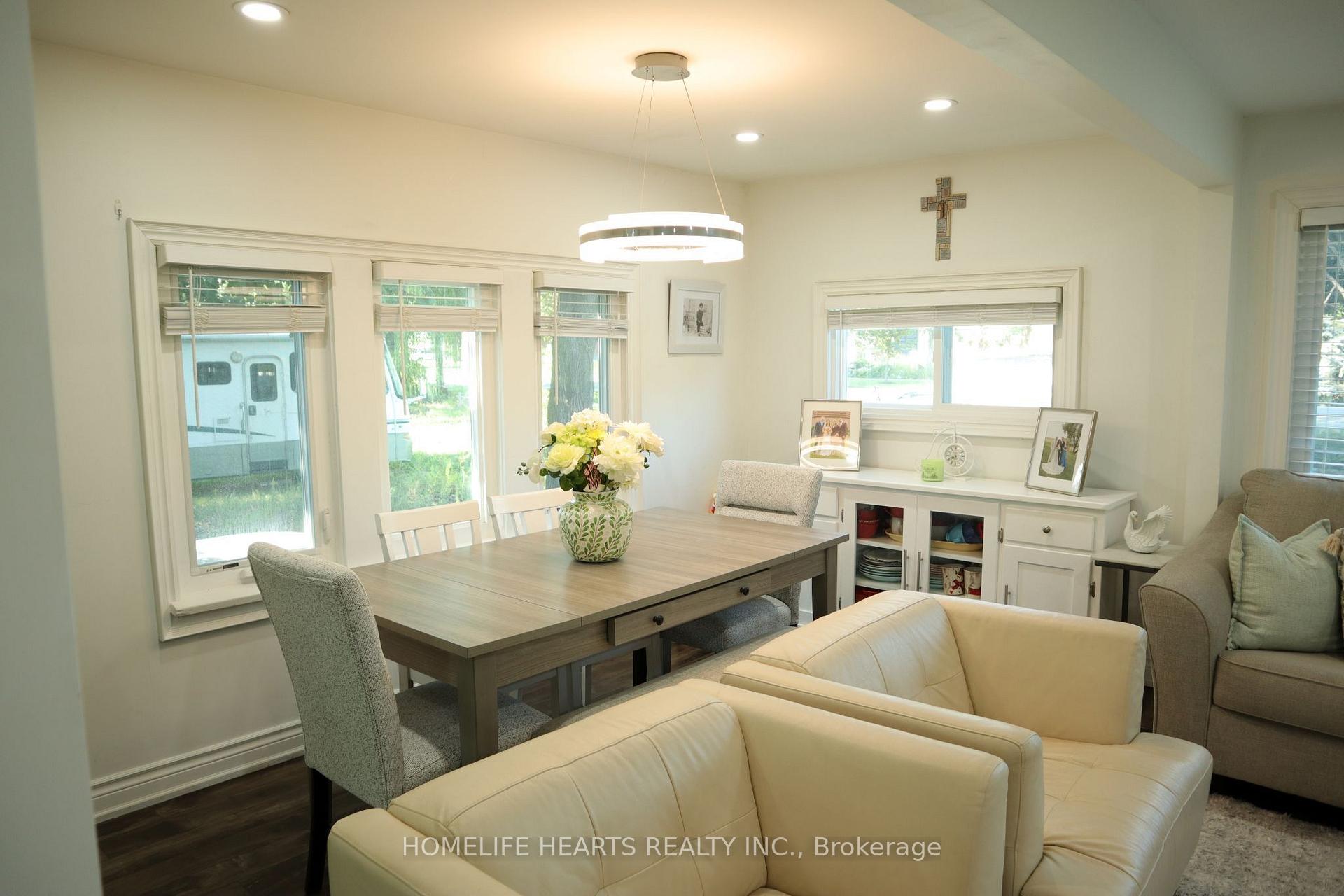 Photo 6 of 490 Beach Boulevard, Hamilton, Hamilton Beach — HOMEH