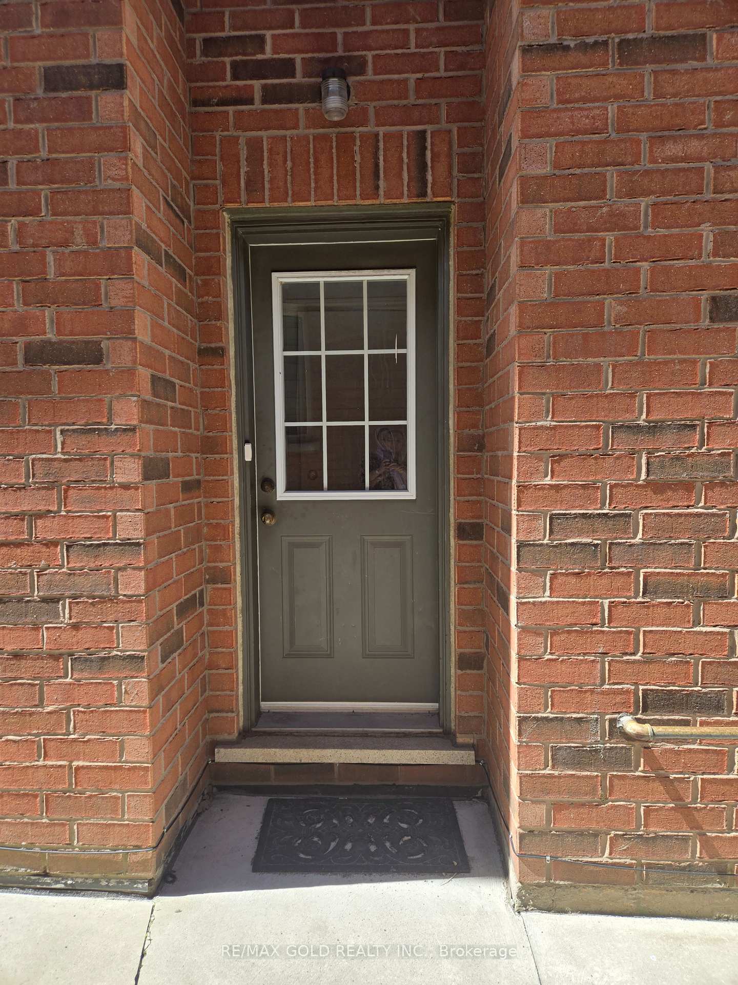 Photo 2 of Unit basement, 75 Executive Court, Brampton, Sandringham-Wellington — HOMEH