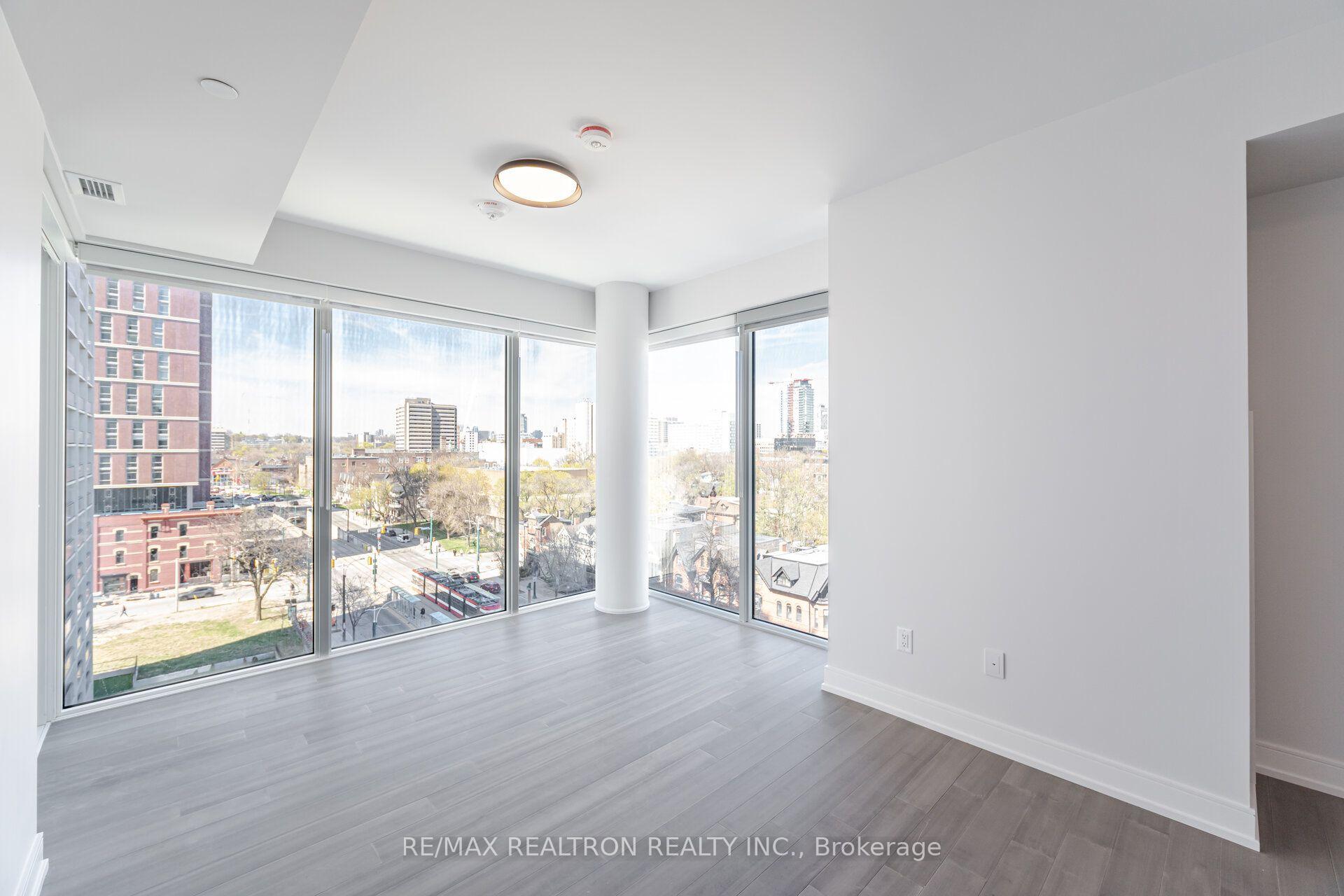 Photo 3 of Unit 606, 664 Spadina Avenue, Toronto, University — HOMEH