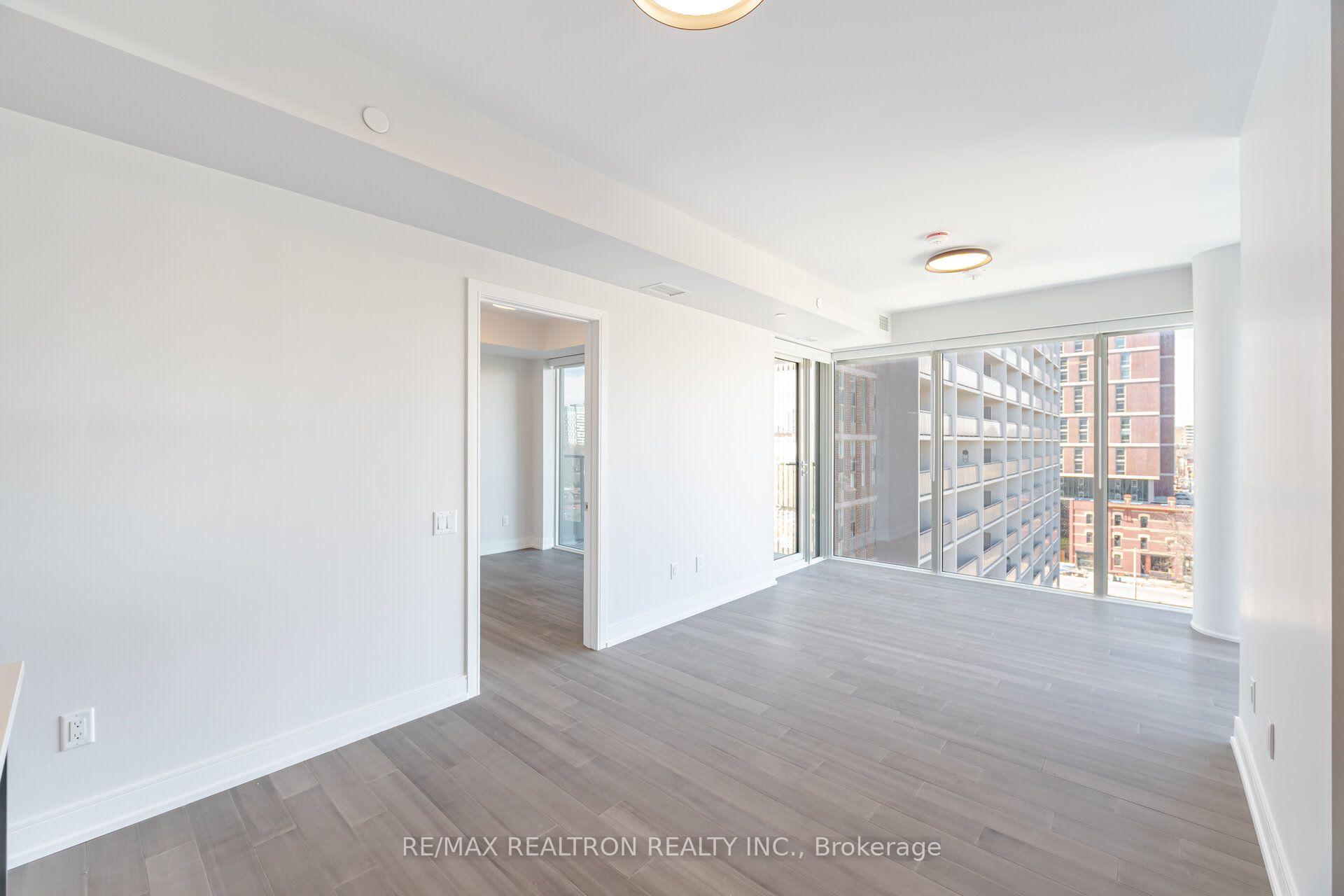 Photo 4 of Unit 606, 664 Spadina Avenue, Toronto, University — HOMEH