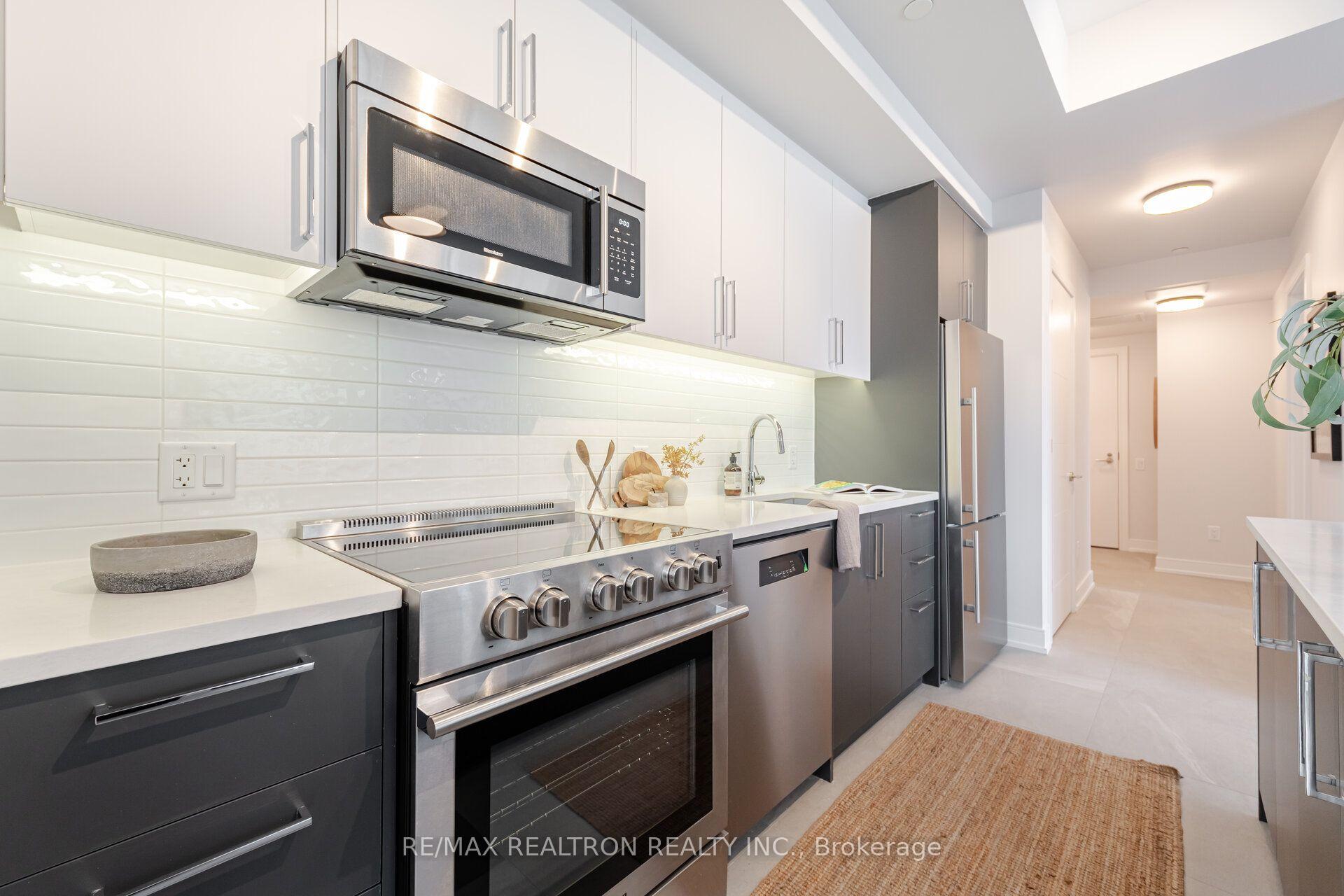 Photo 8 of Unit 606, 664 Spadina Avenue, Toronto, University — HOMEH