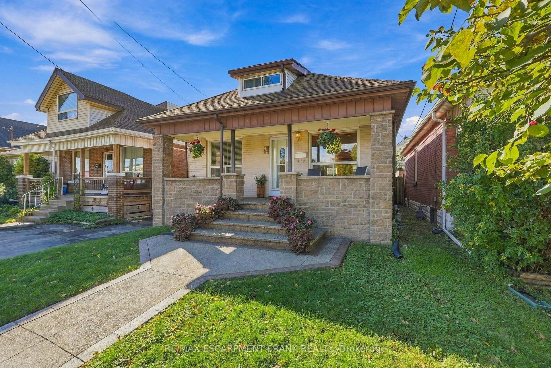Photo 2 of 42 Dalhousie Avenue, Hamilton, Crown Point — HOMEH