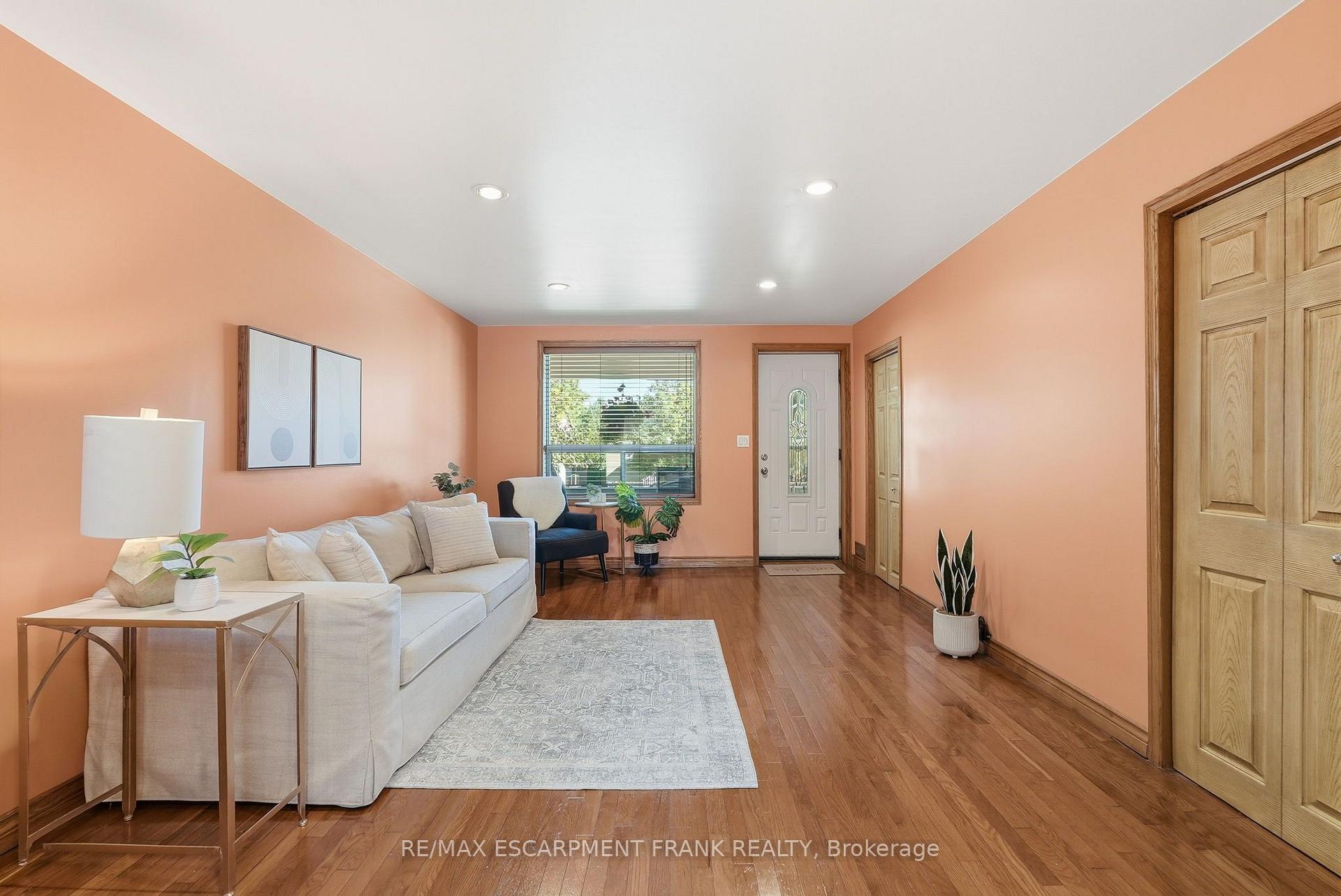 Photo 8 of 42 Dalhousie Avenue, Hamilton, Crown Point — HOMEH