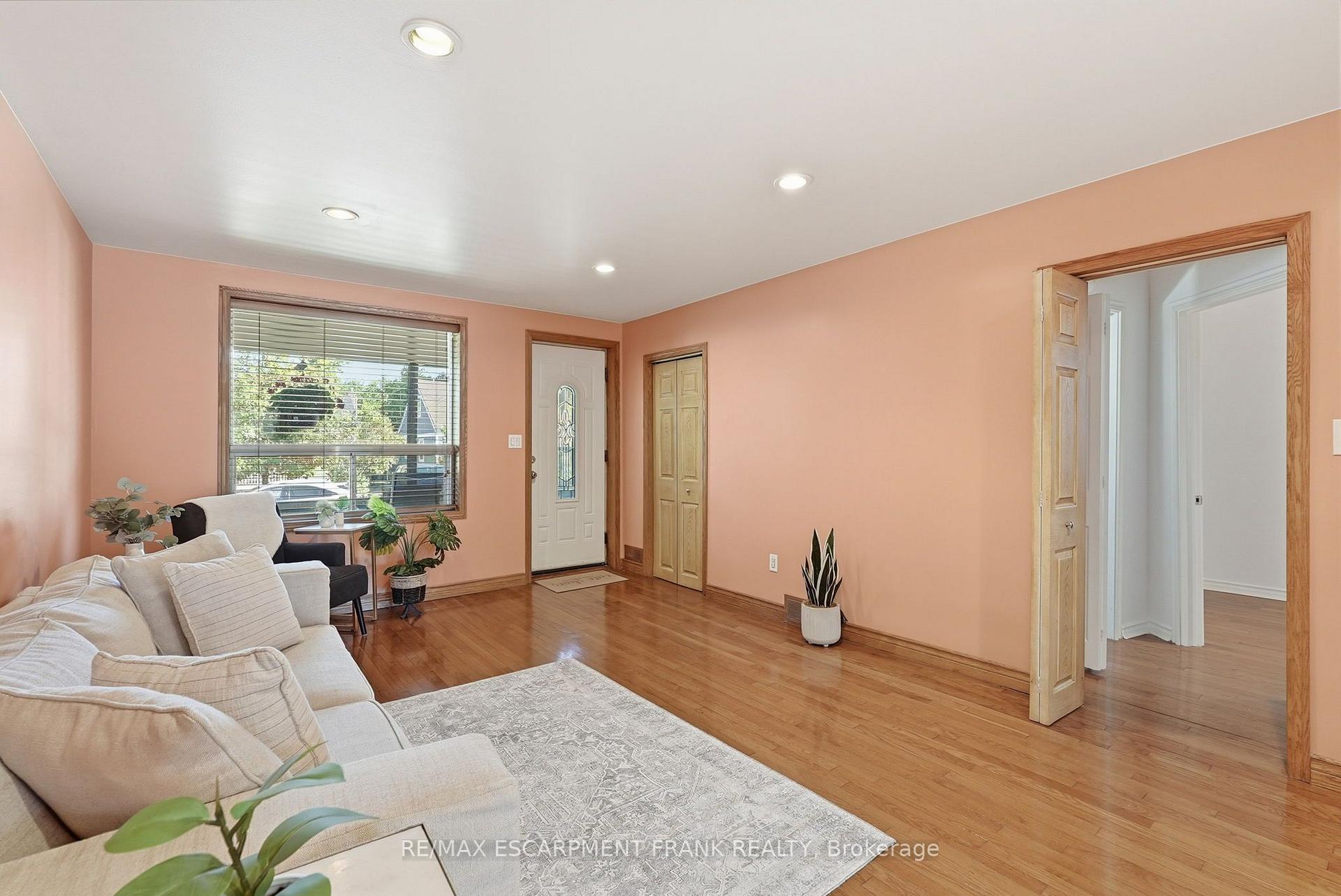 Photo 11 of 42 Dalhousie Avenue, Hamilton, Crown Point — HOMEH