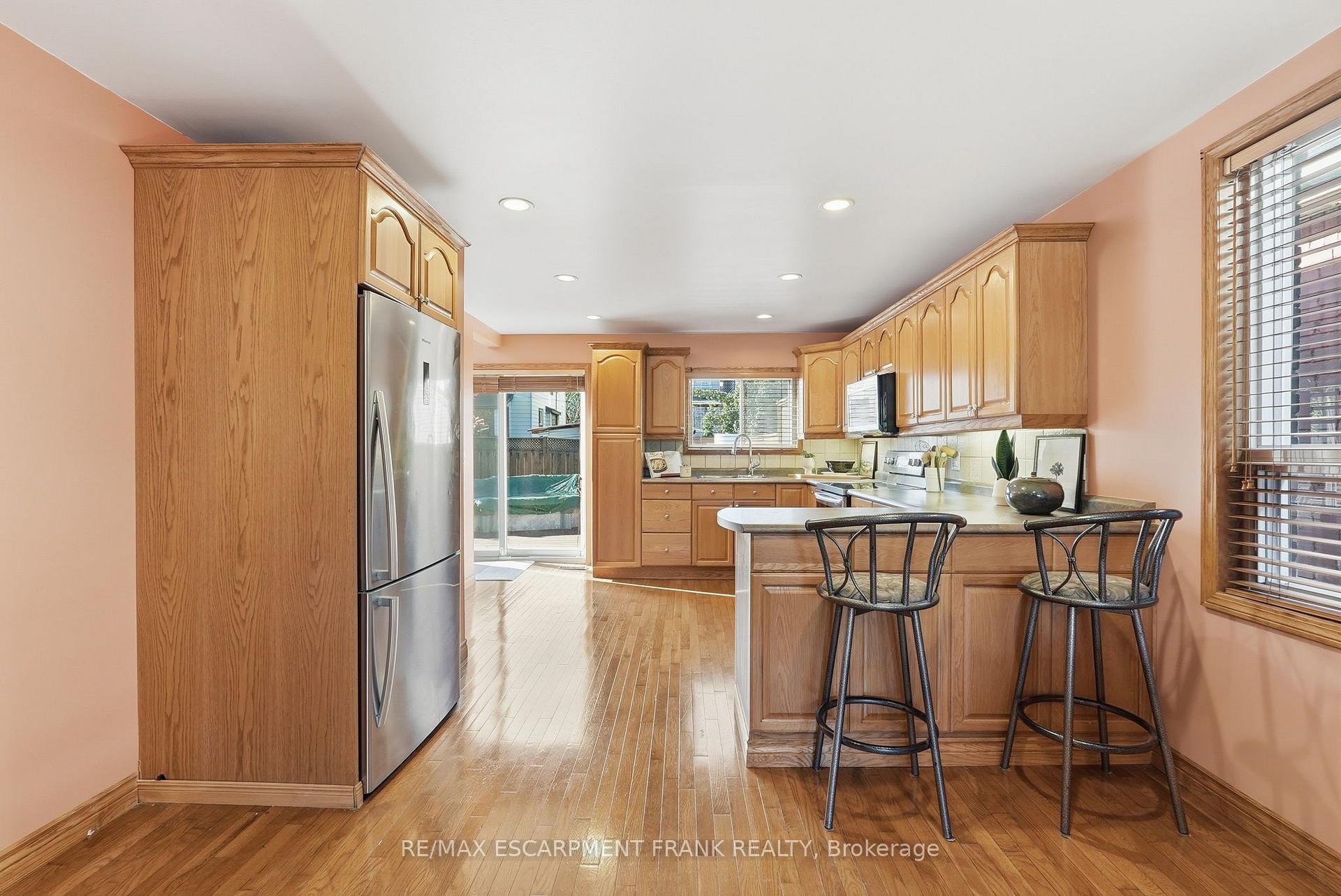 Photo 12 of 42 Dalhousie Avenue, Hamilton, Crown Point — HOMEH