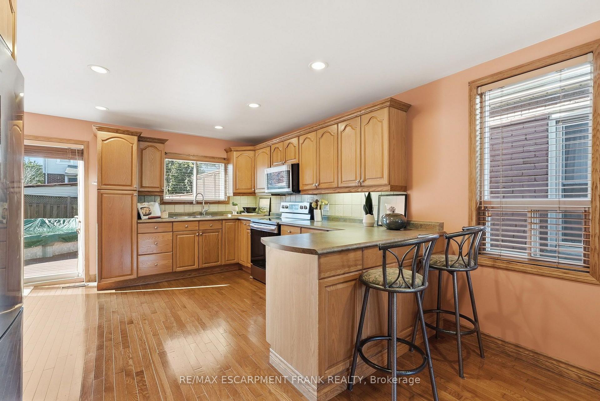 Photo 13 of 42 Dalhousie Avenue, Hamilton, Crown Point — HOMEH