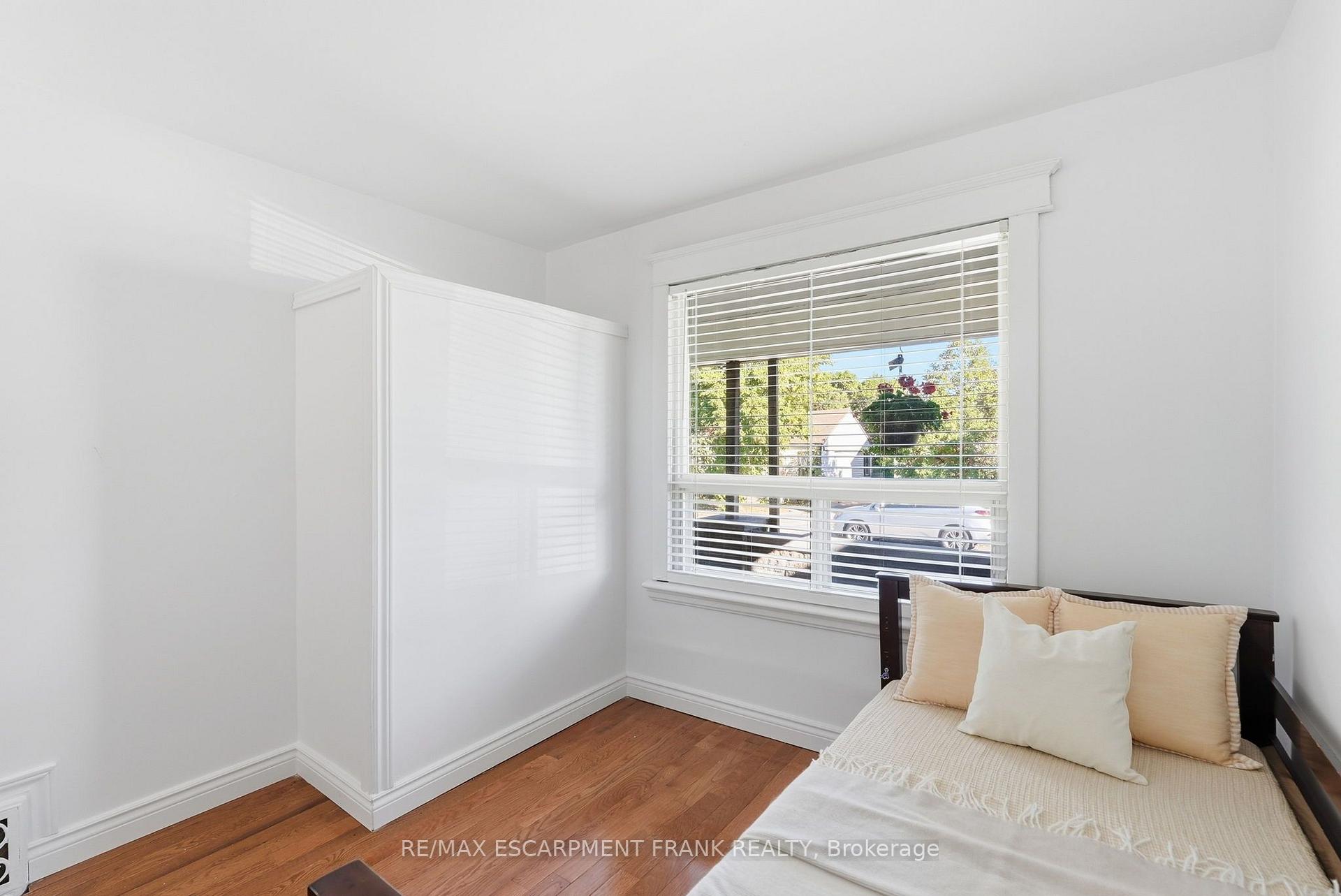 Photo 21 of 42 Dalhousie Avenue, Hamilton, Crown Point — HOMEH