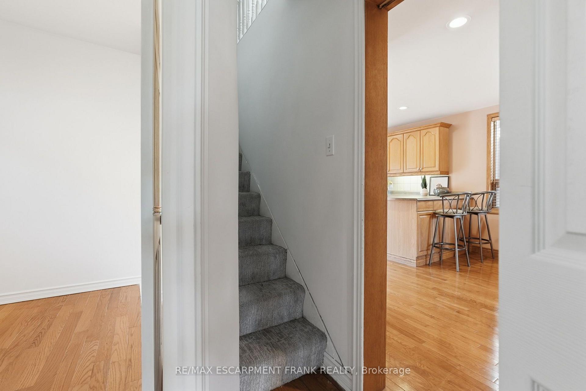 Photo 27 of 42 Dalhousie Avenue, Hamilton, Crown Point — HOMEH
