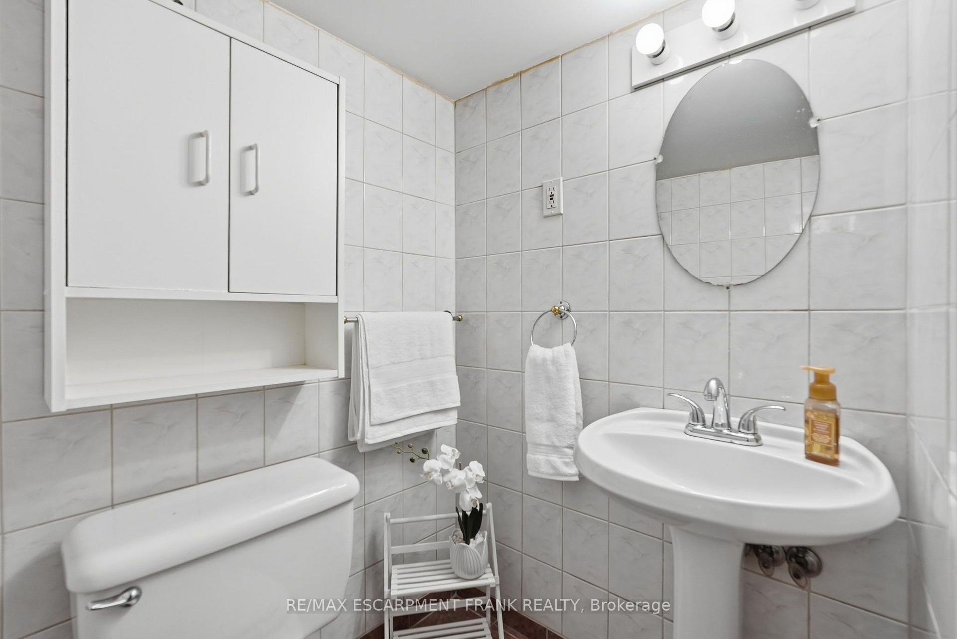Photo 39 of 42 Dalhousie Avenue, Hamilton, Crown Point — HOMEH