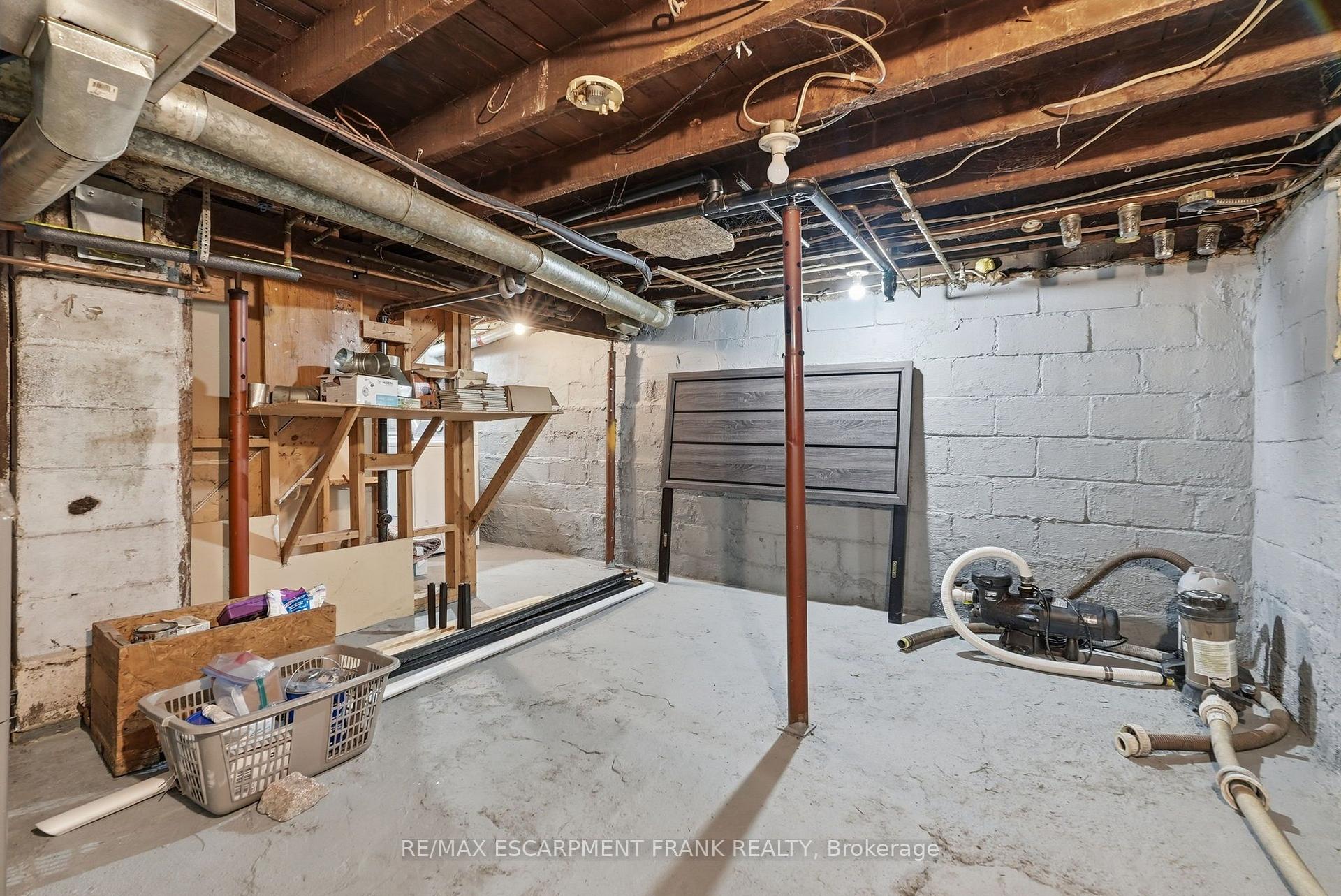 Photo 41 of 42 Dalhousie Avenue, Hamilton, Crown Point — HOMEH