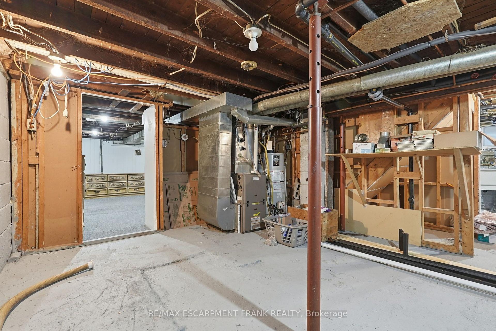 Photo 42 of 42 Dalhousie Avenue, Hamilton, Crown Point — HOMEH