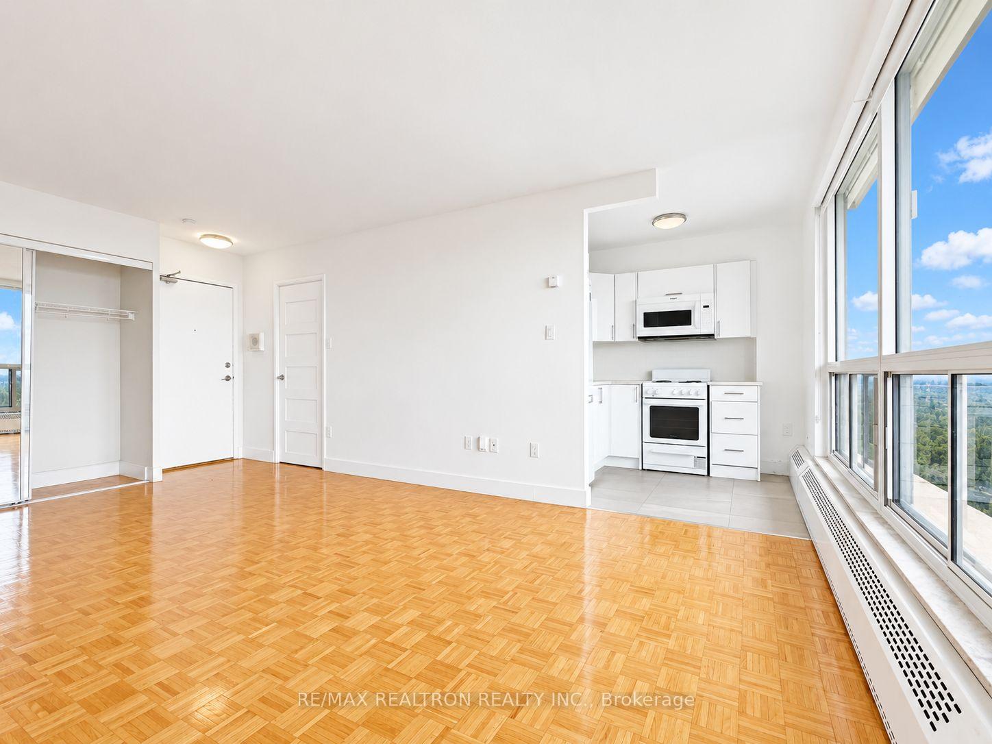 Photo 3 of Unit 2414, 666 Spadina Avenue, Toronto, University — HOMEH
