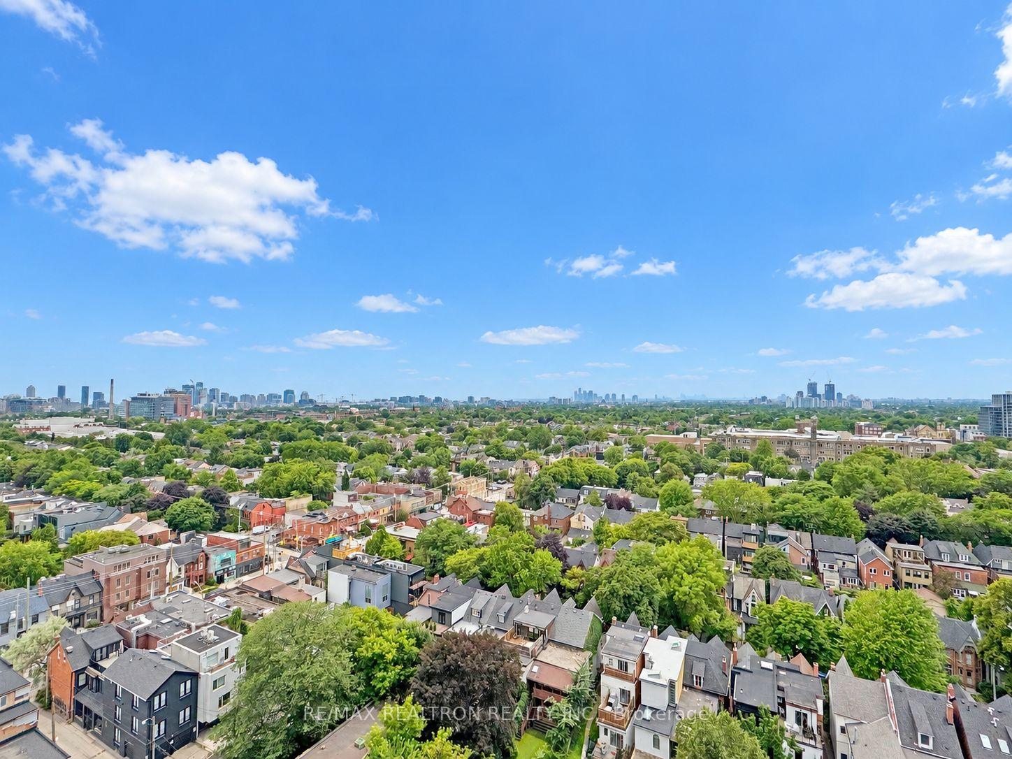 Photo 9 of Unit 2414, 666 Spadina Avenue, Toronto, University — HOMEH