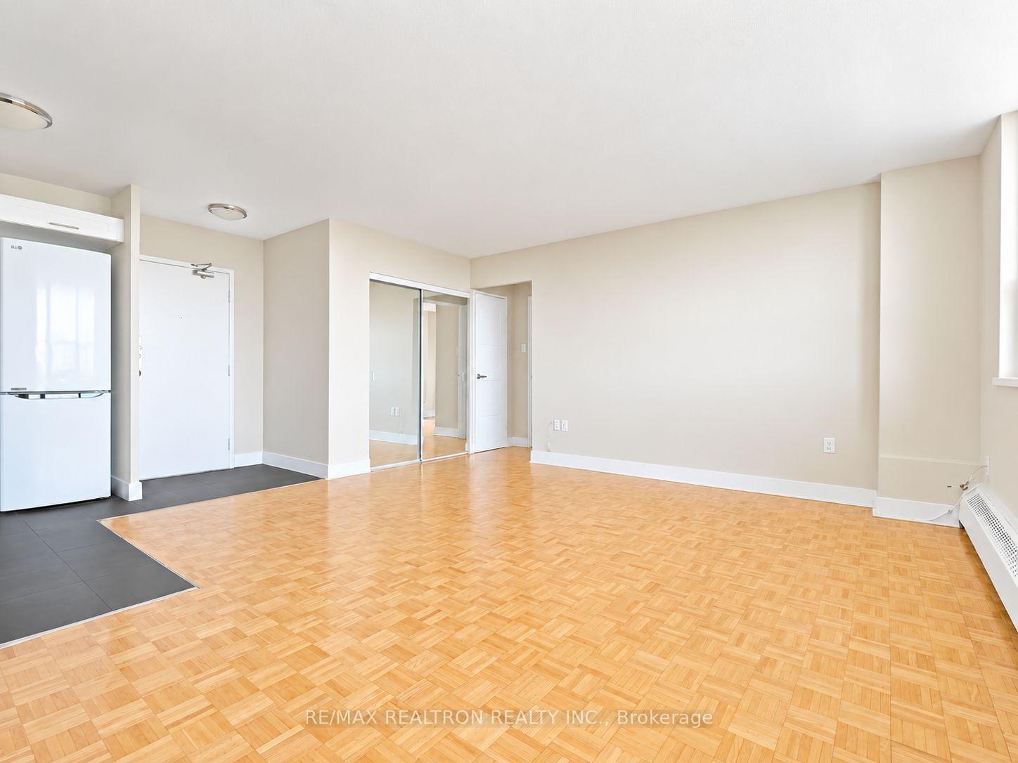 Photo 4 of Unit 1004, 1500 Bathurst Street, Toronto, Humewood-Cedarvale — HOMEH