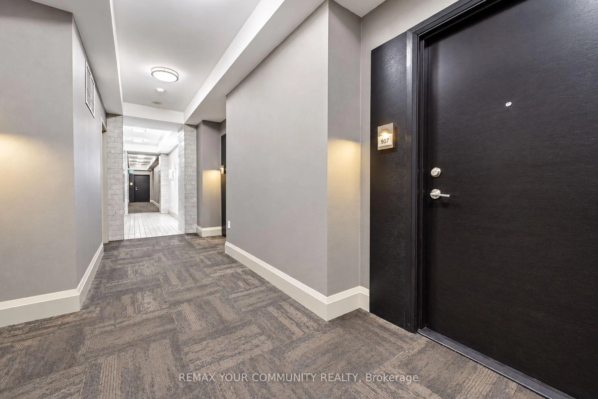 Photo 8 of Unit 907, 55 Yorkland Boulevard, Brampton, Goreway Drive Corridor — HOMEH