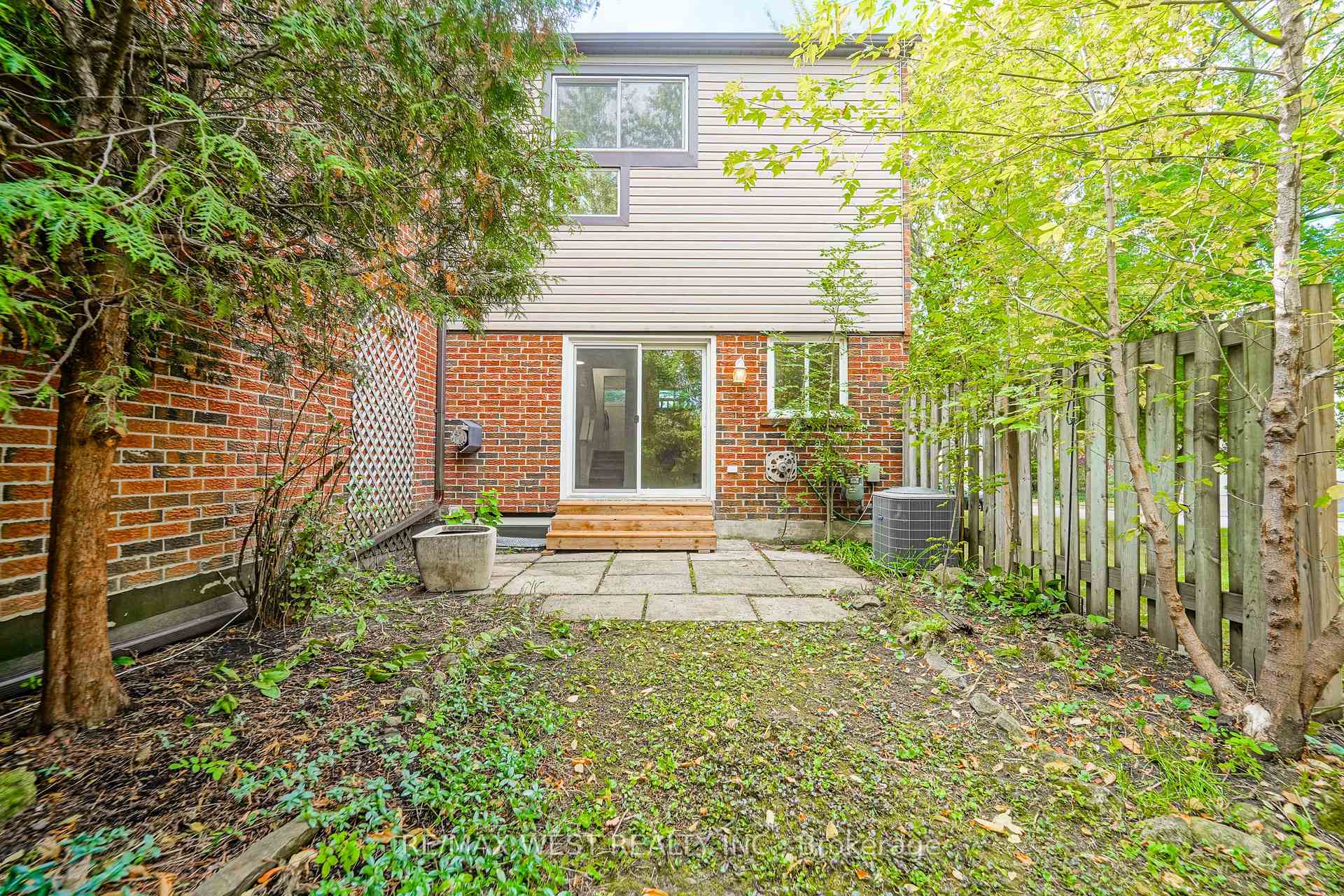 Photo 12 of Unit 36, 250 Satok Crescent, Milton, Timberlea — HOMEH