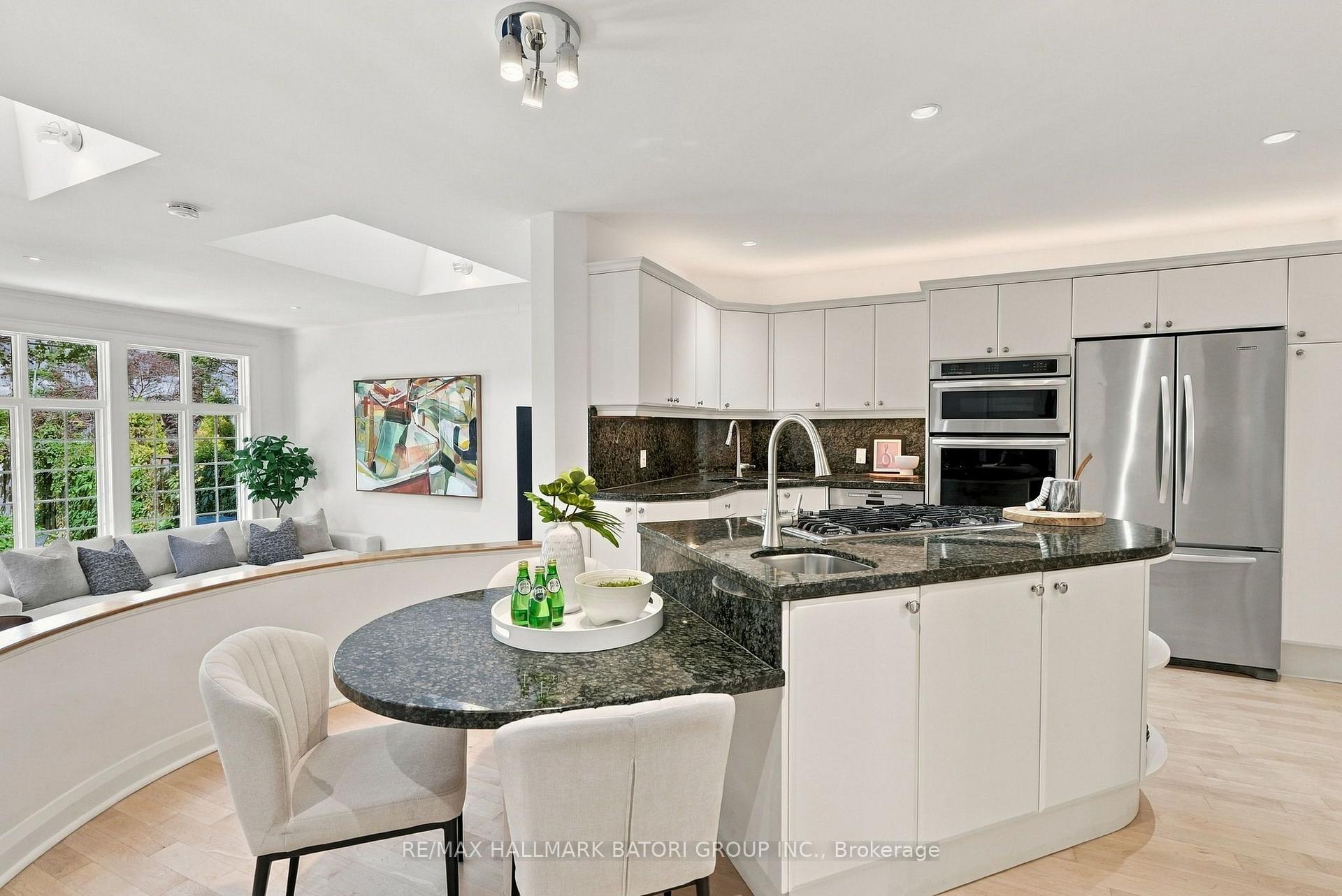 Photo 10 of 266 Briar Hill Avenue, Toronto, Lawrence Park South — HOMEH
