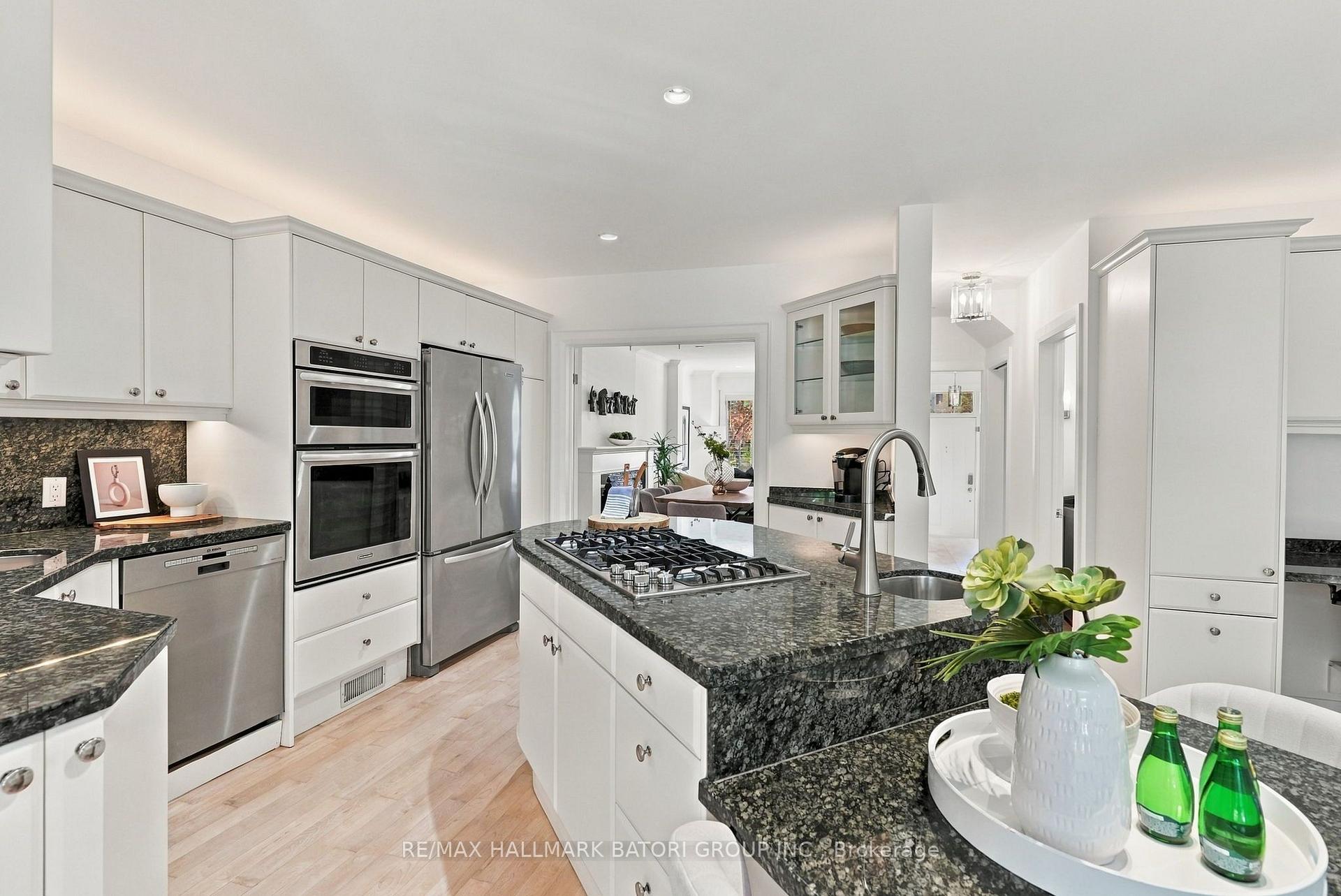 Photo 11 of 266 Briar Hill Avenue, Toronto, Lawrence Park South — HOMEH