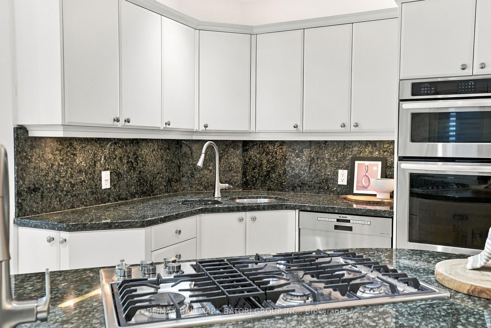Photo 14 of 266 Briar Hill Avenue, Toronto, Lawrence Park South — HOMEH