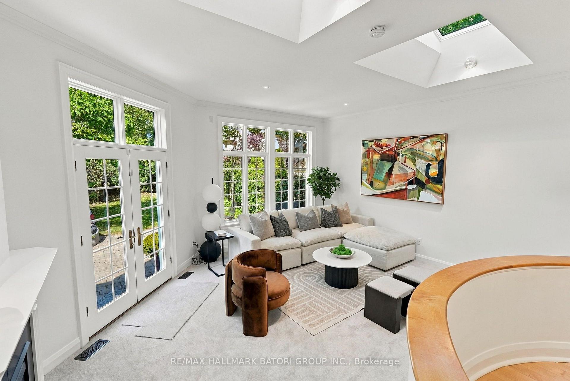 Photo 15 of 266 Briar Hill Avenue, Toronto, Lawrence Park South — HOMEH
