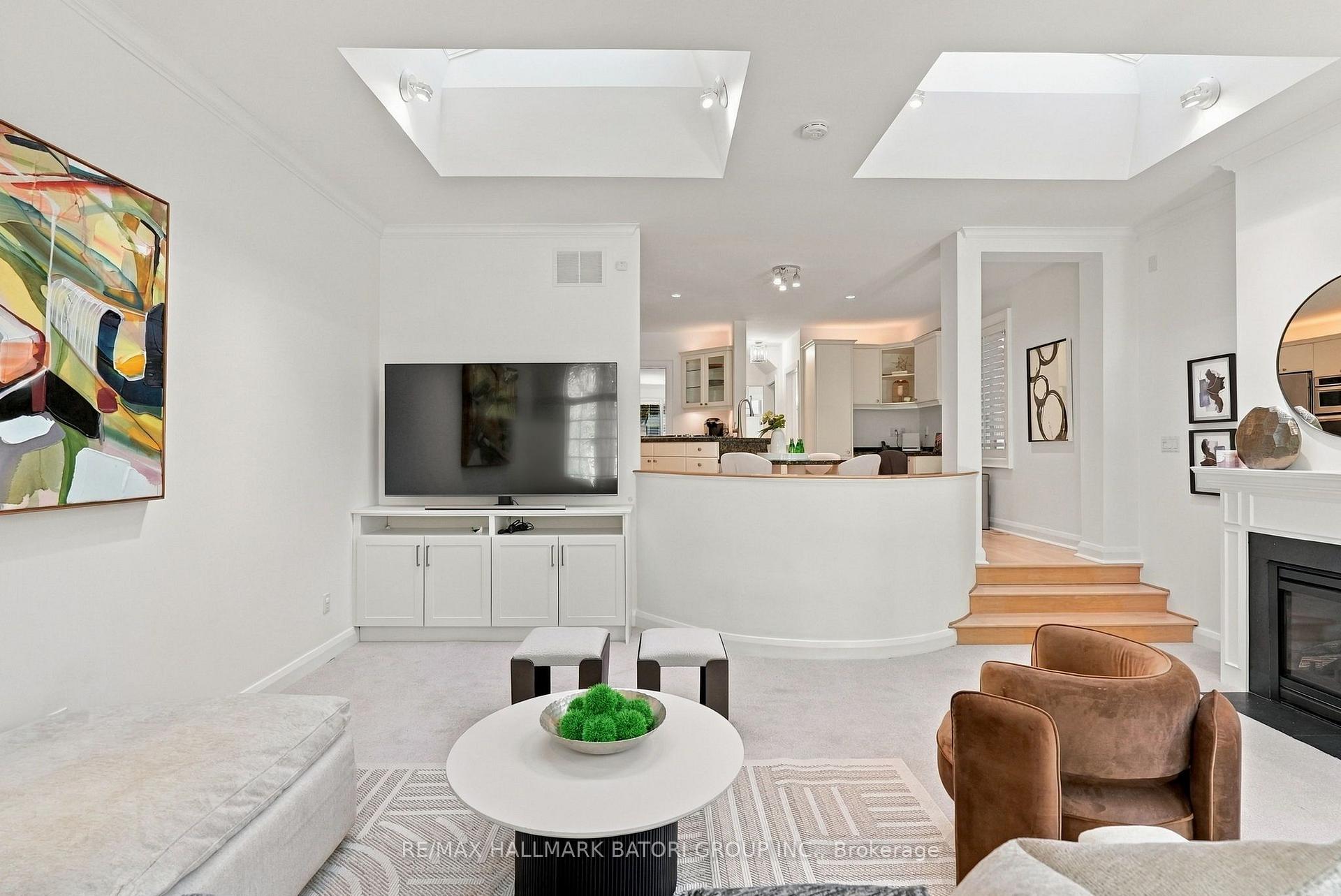 Photo 18 of 266 Briar Hill Avenue, Toronto, Lawrence Park South — HOMEH